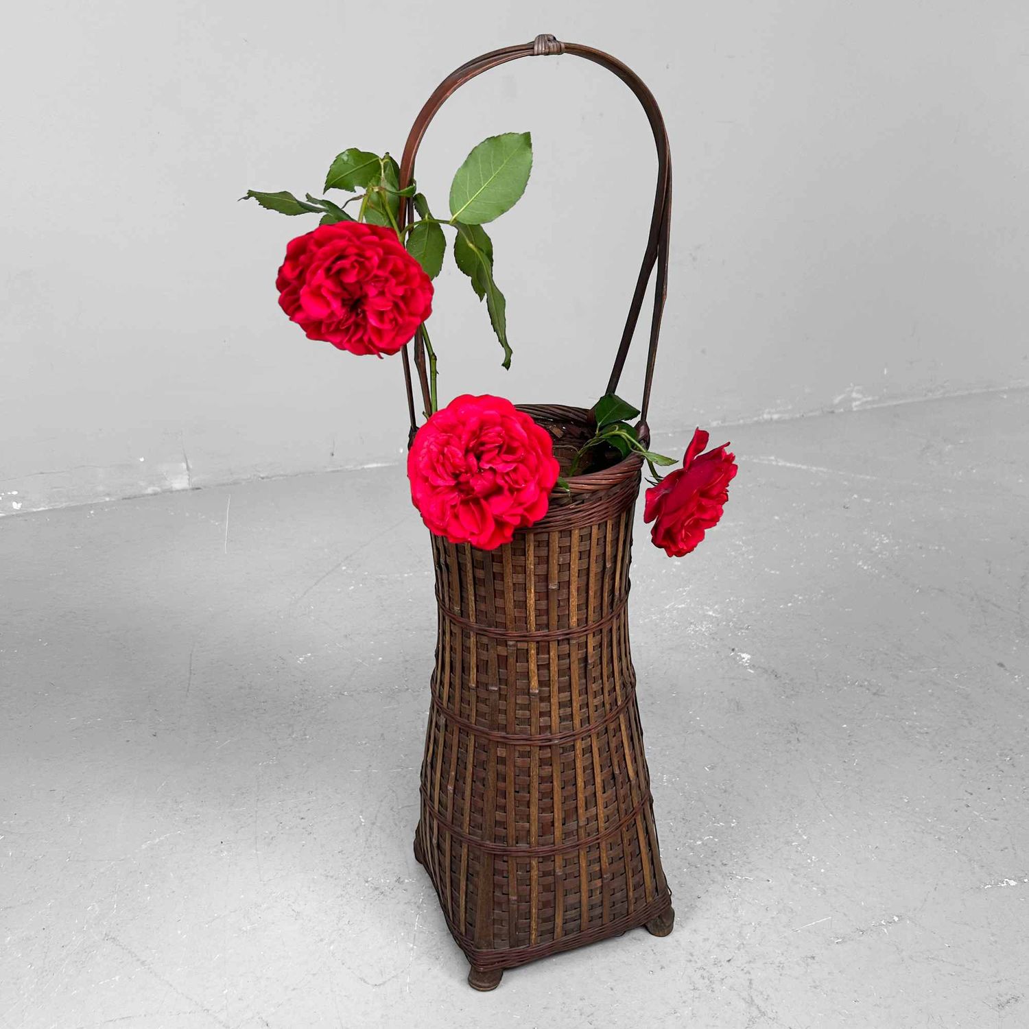 Handgevlochten Ikebana 生け花 Bloemenmand, jaren '50, Japan.