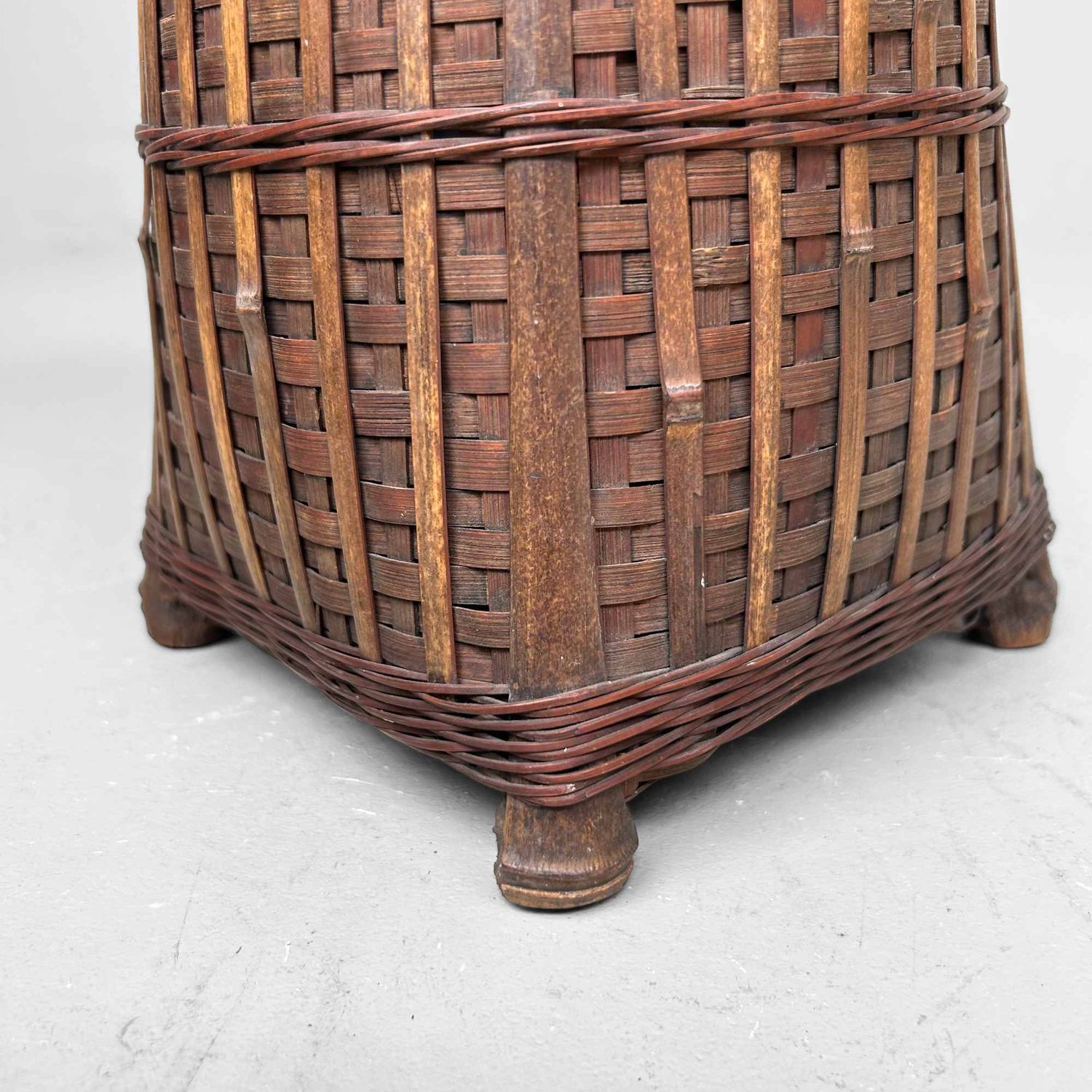 Handgevlochten Ikebana 生け花 Bloemenmand, jaren '50, Japan.