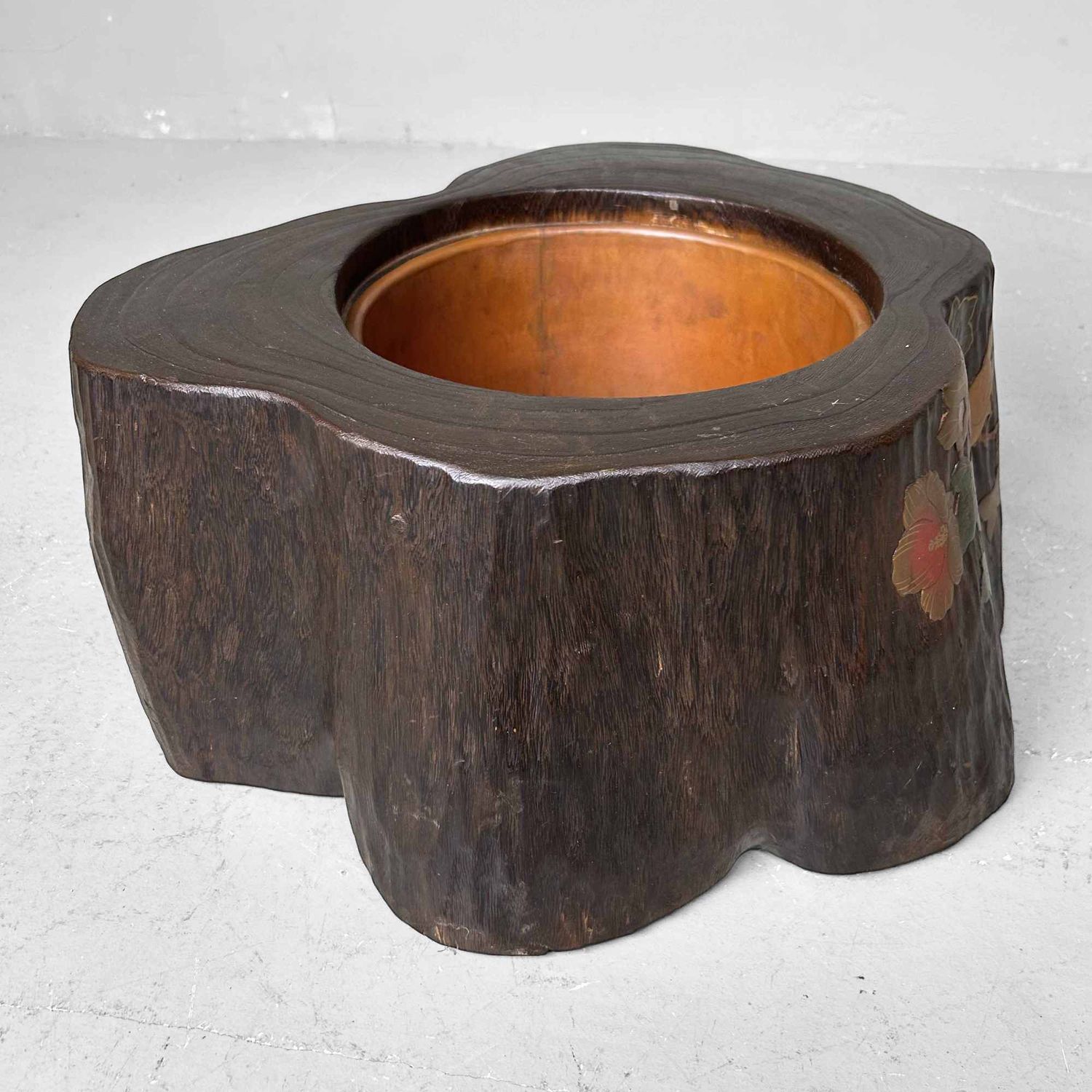 Vintage Kiri Maki-e Hibachi, Shōwa period, Japan.