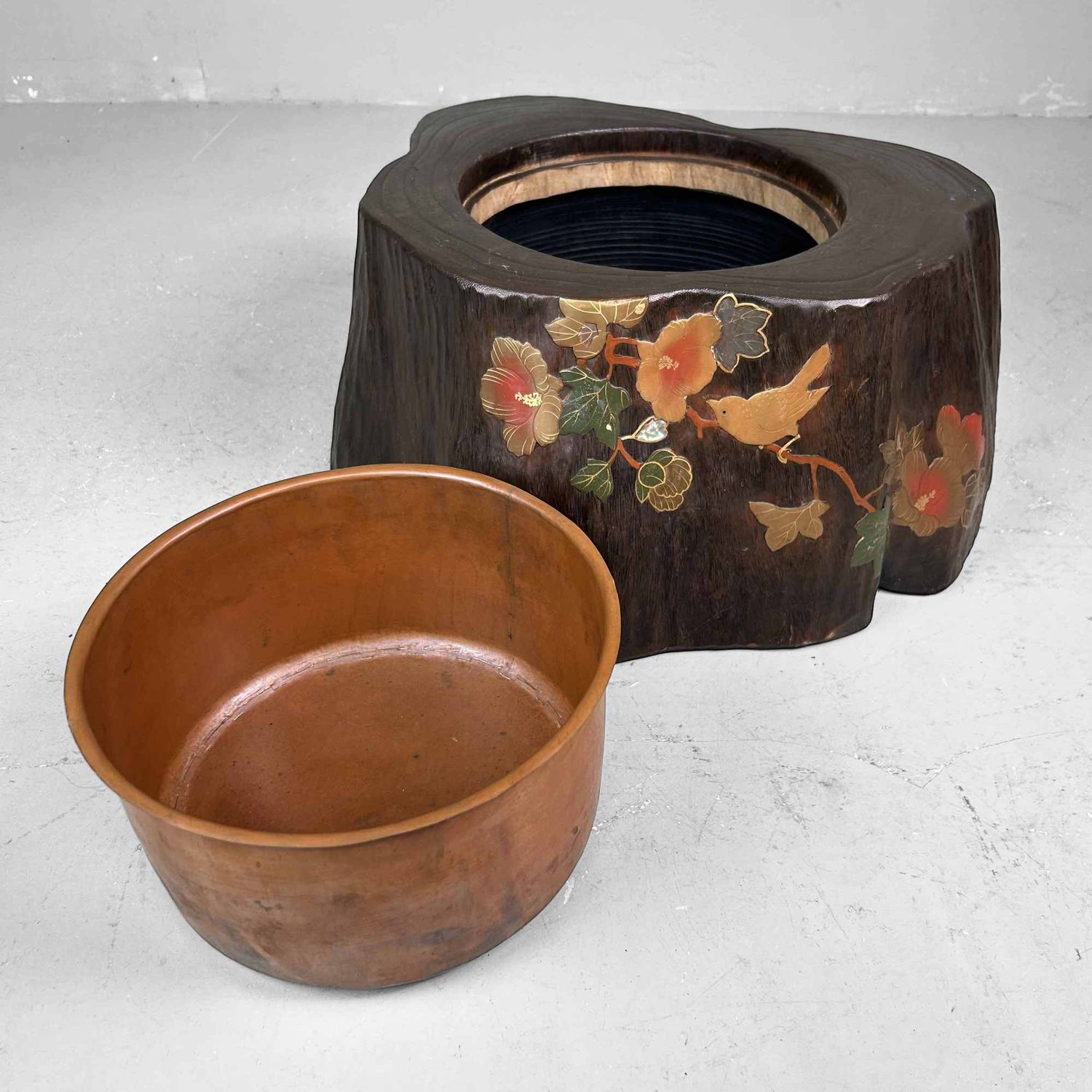 Vintage Kiri Maki-e Hibachi, Shōwa period, Japan.