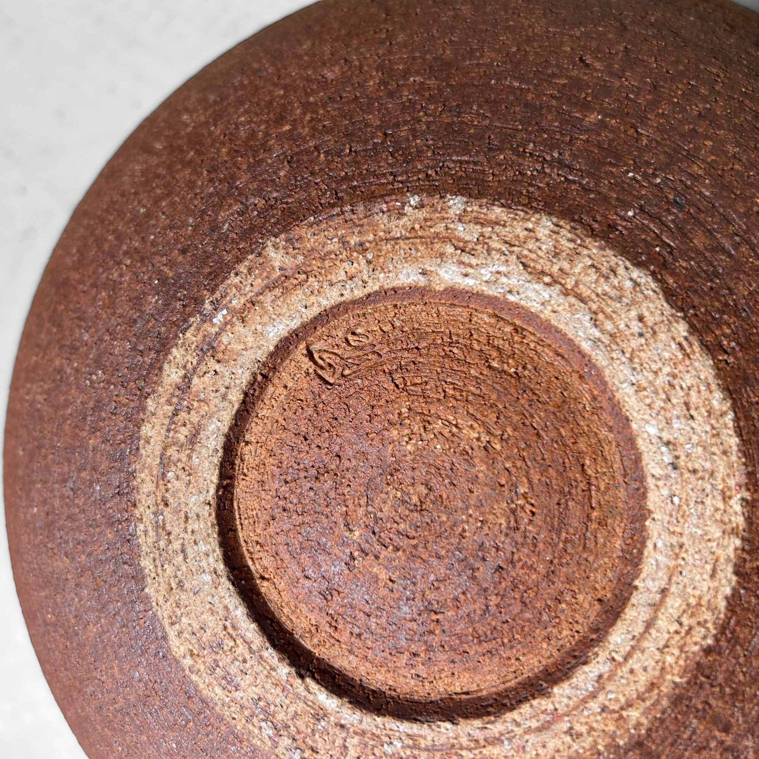 Mid Century Shigaraki Ikebana Bloemenvaas, Japan. Mid Century Shigaraki Ikebana Bloemenvaas, Japan.