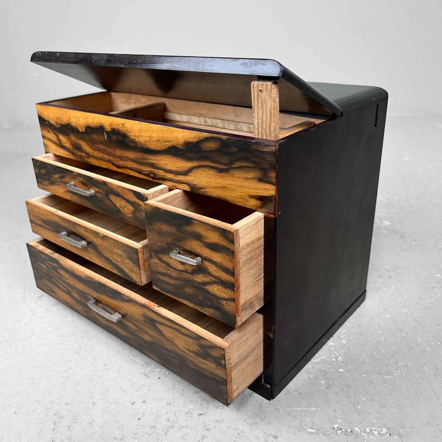 Japanese Antique Sewing Box, Haribako, Taishō Period, Japan.