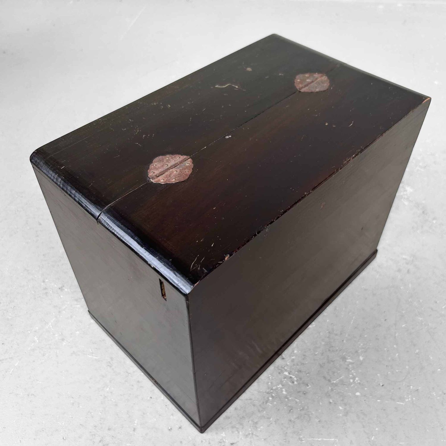 Japanese Antique Sewing Box, Haribako, Taishō Period, Japan.