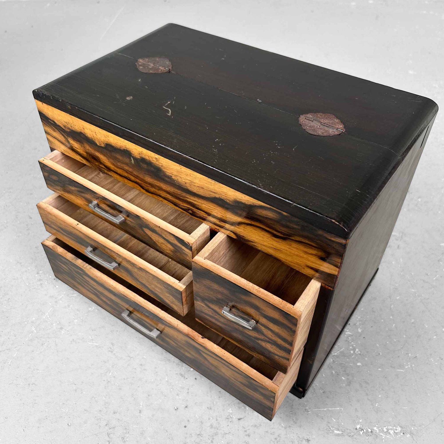 Japanese Antique Sewing Box, Haribako, Taishō Period, Japan.