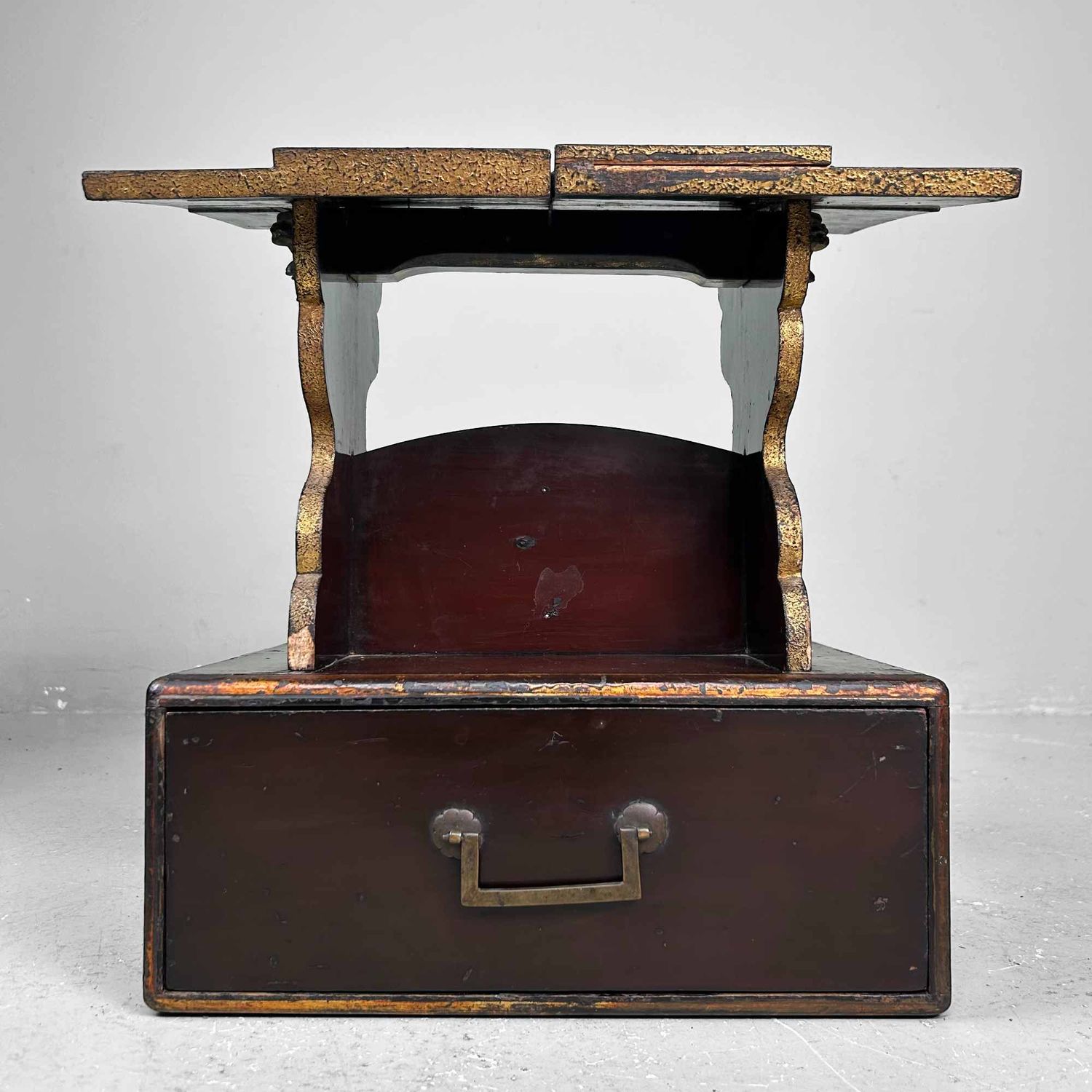 Japanese Shinto Handana (机経) Reading Stand, Edo Period. Japanese Shinto Handana (机経) Reading Stand, Edo Period.