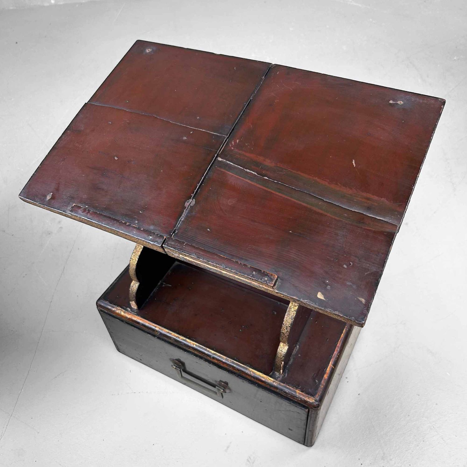 Japanese Shinto Handana (机経) Reading Stand, Edo Period. Japanese Shinto Handana (机経) Reading Stand, Edo Period.