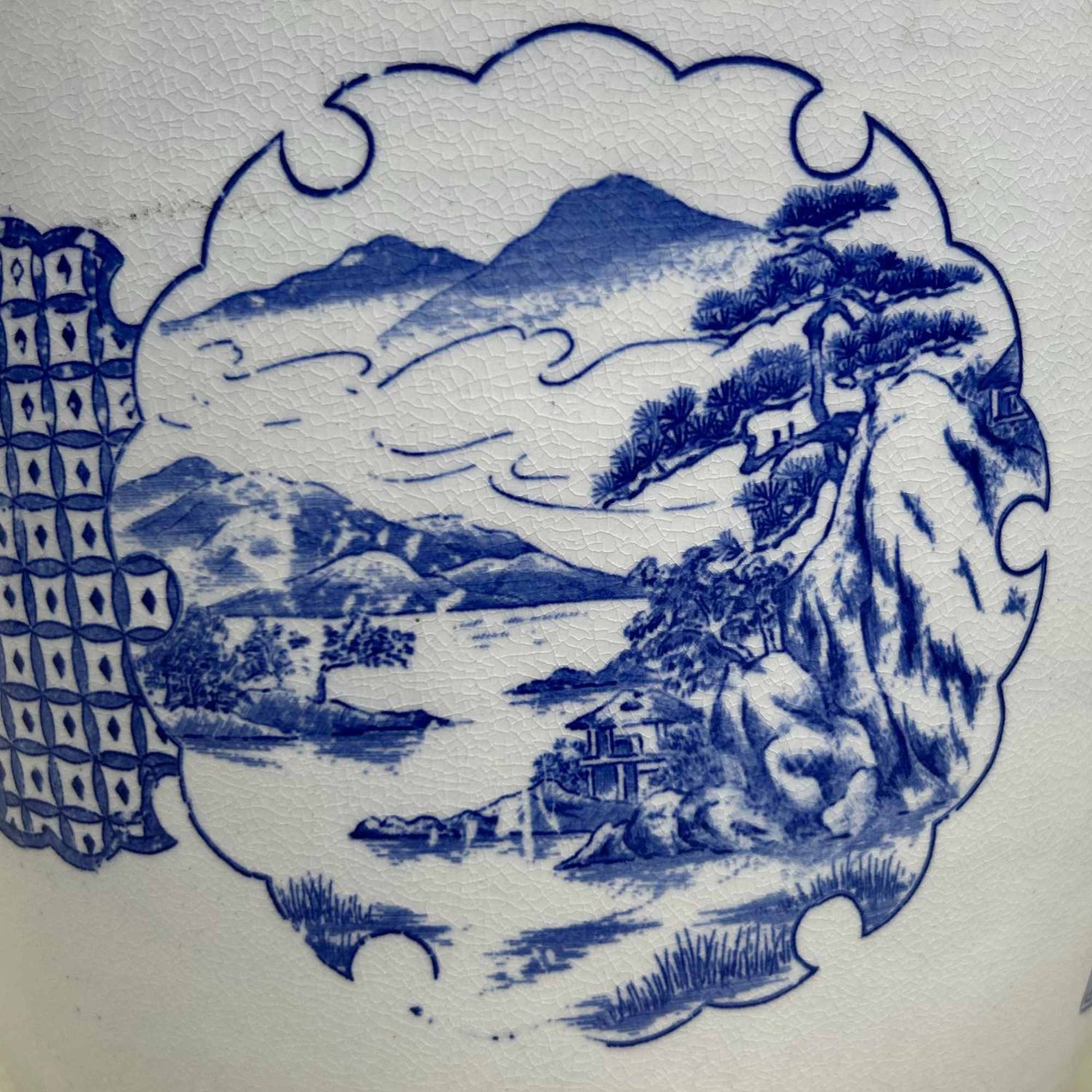 Porseleinen Hibachi, Japan, vroege Taishō-periode.