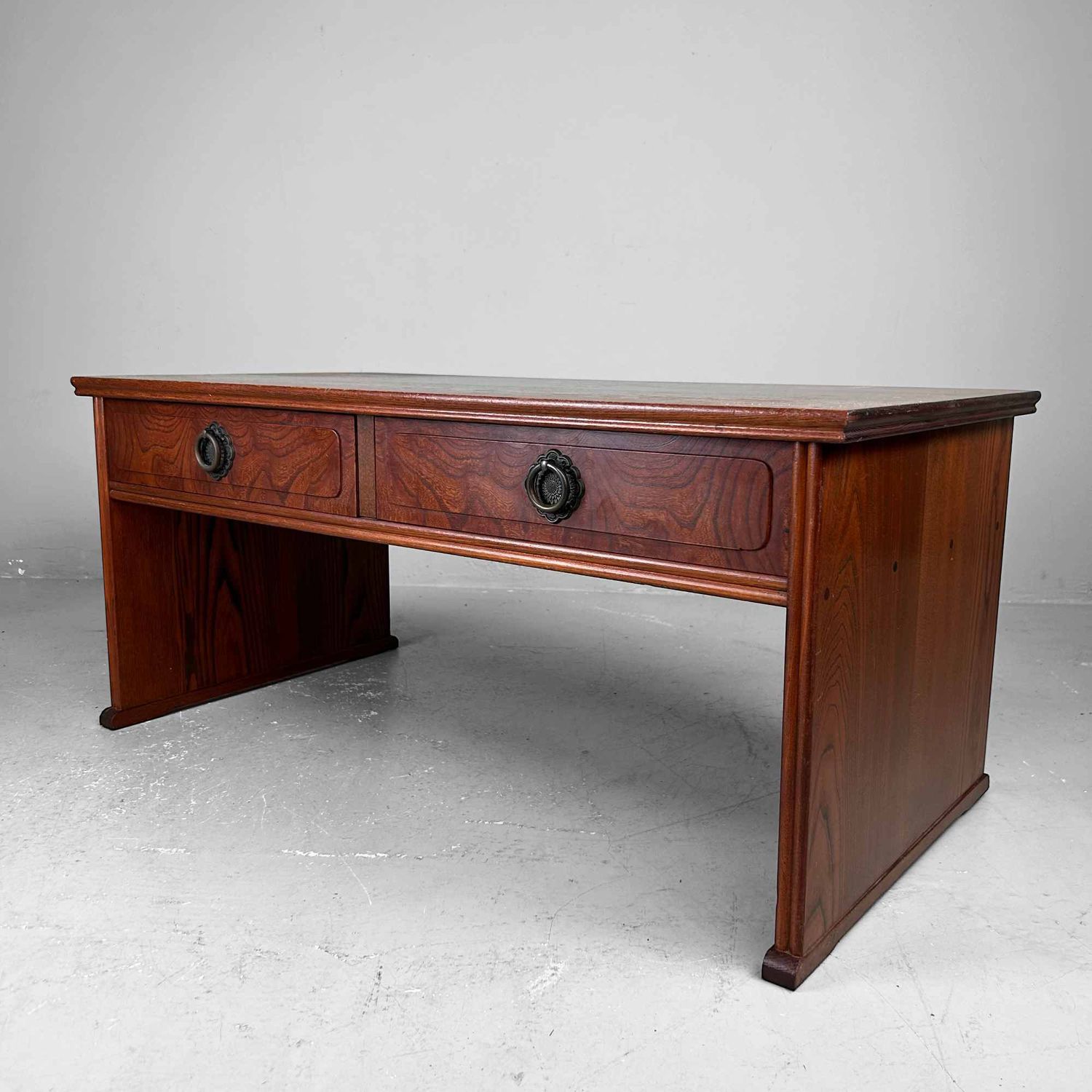 Japanese Shosai-Ki Writing Desk, 書斎机, Shōwa Period.