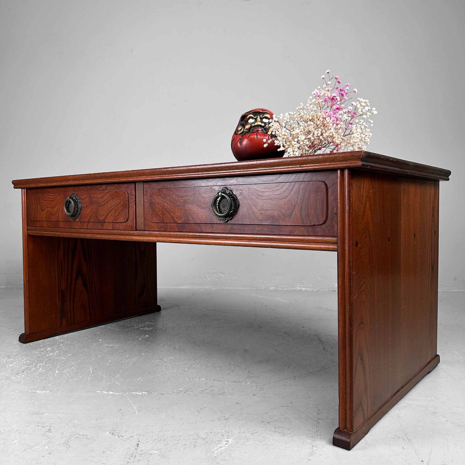 Japanese Shosai-Ki Writing Desk, 書斎机, Shōwa Period.