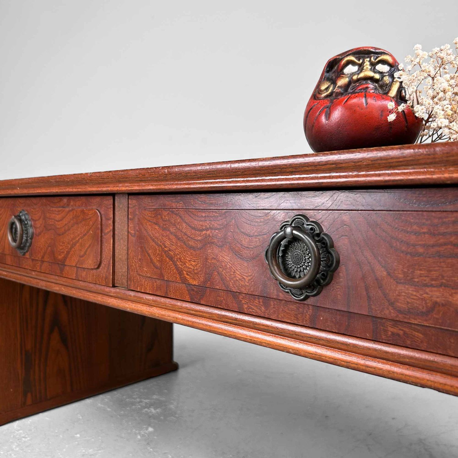 Japanese Shosai-Ki Writing Desk, 書斎机, Shōwa Period.