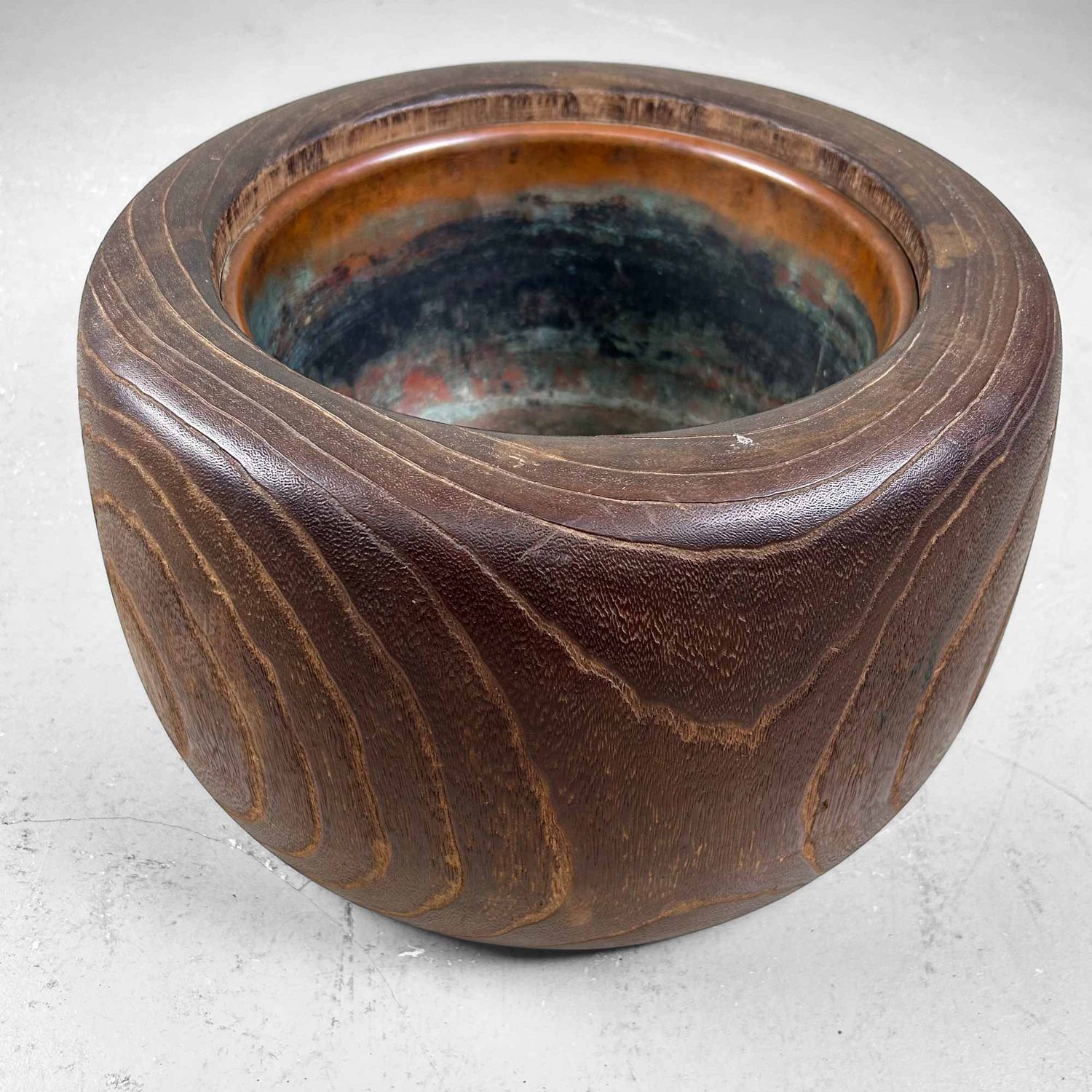 Traditional Hibachi (火鉢), Japanese Fire Pot, Taishō Period, Japan.
