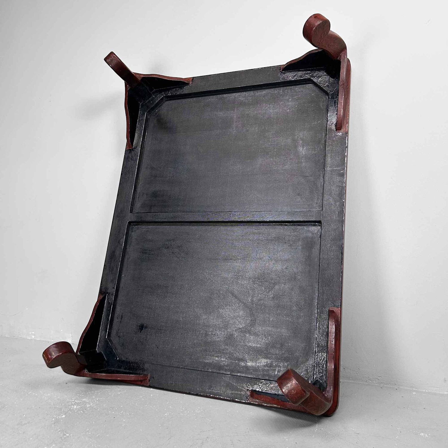 Elegante ​Lage Tafel, Tsugari Lakwerk, Chabudai 茶袱台, Taishō-periode.