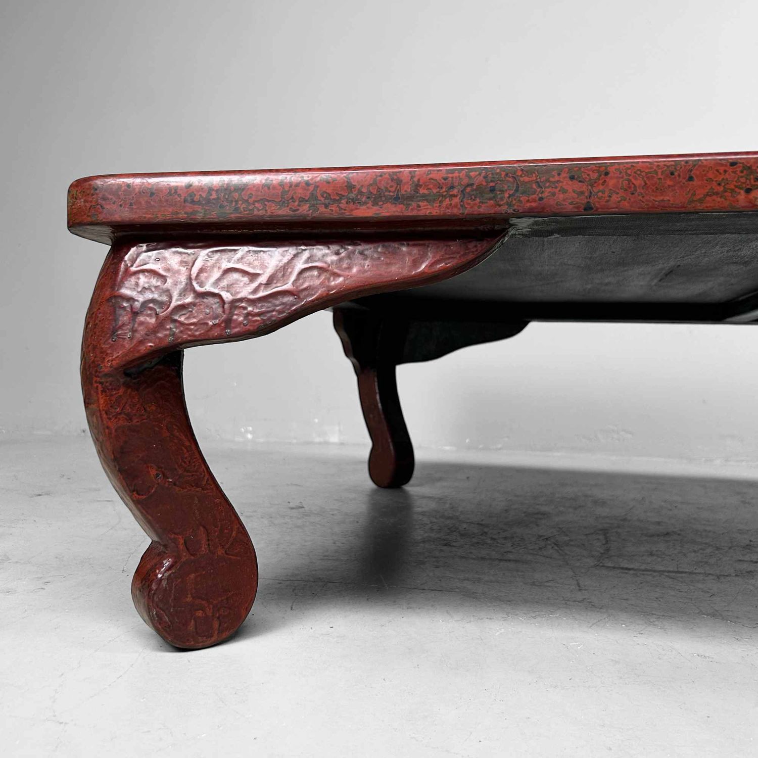 Elegante ​Lage Tafel, Tsugari Lakwerk, Chabudai 茶袱台, Taishō-periode.