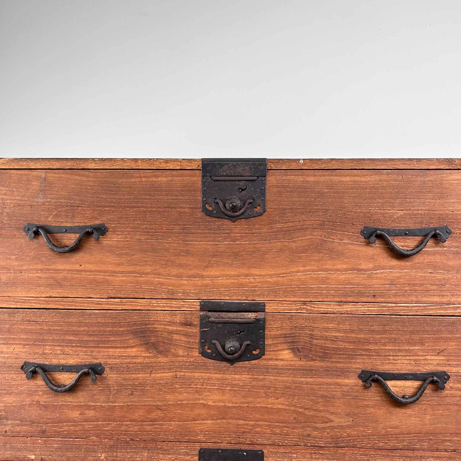 Traditional Japanese Kimono Tansu Chest of Drawers, Meiji period.