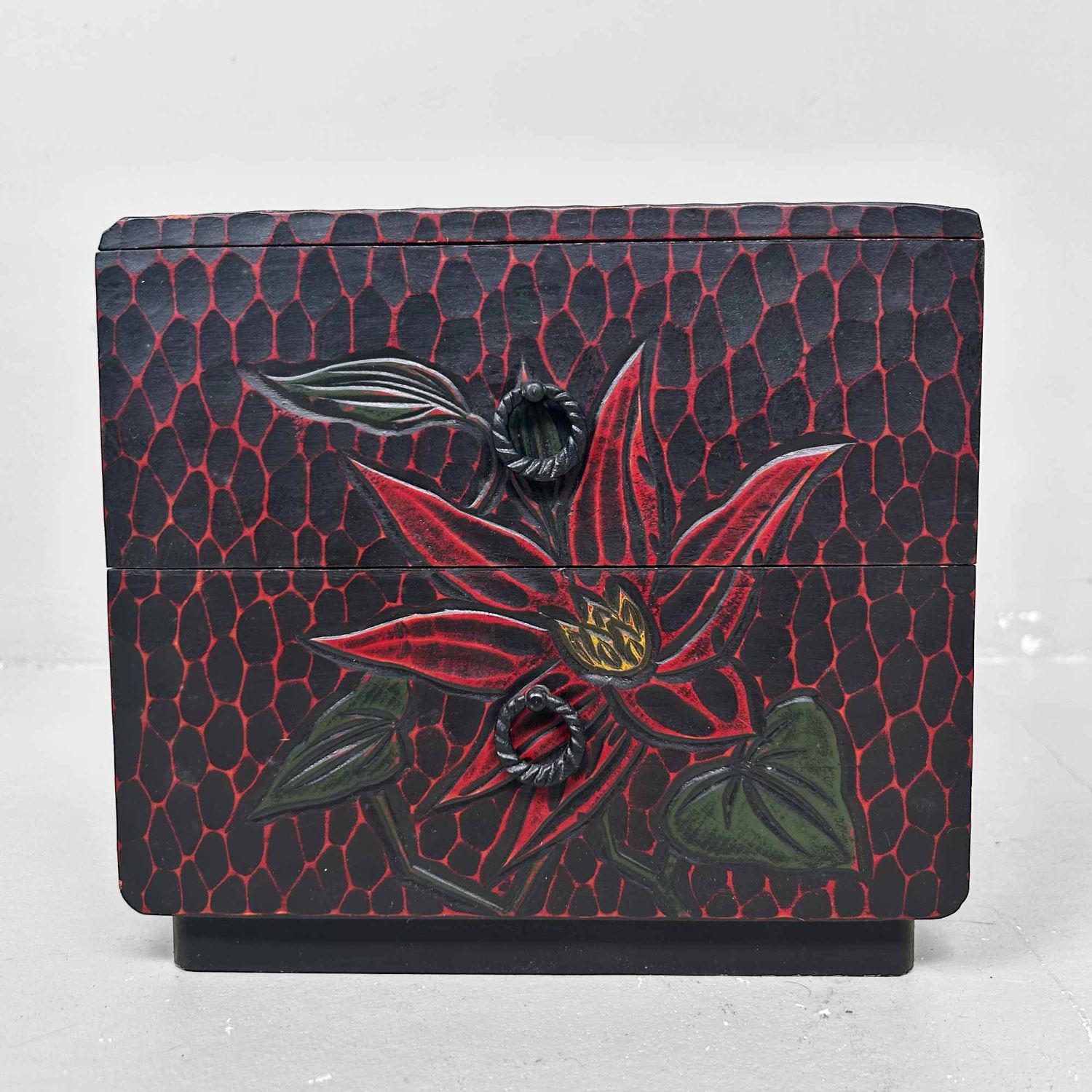 ​Kamakura Bori Haribako 'Flower' Sewing Box, 1960s, Japan.