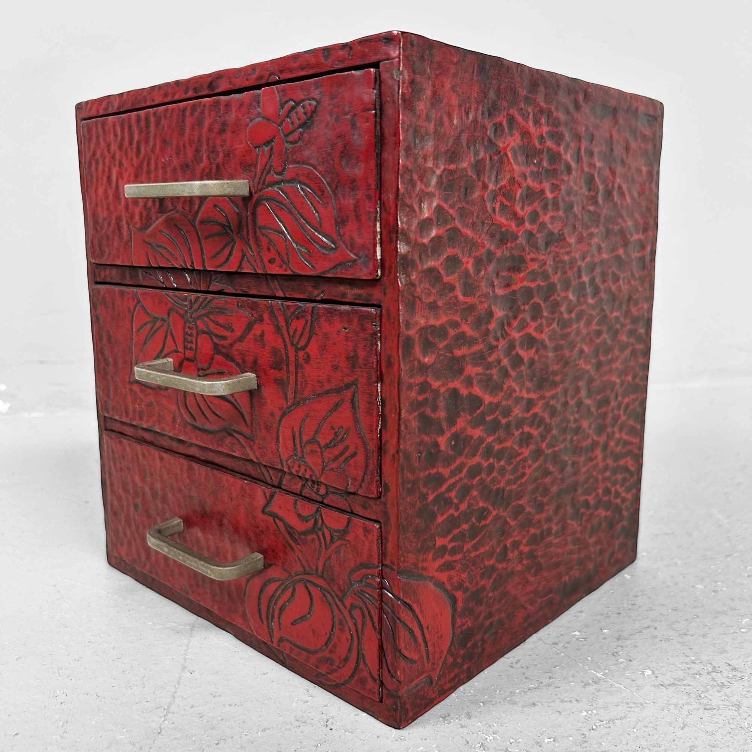 ​Kamakura Bori Haribako 'Flowers' Sewing Box, 1960s, Japan.