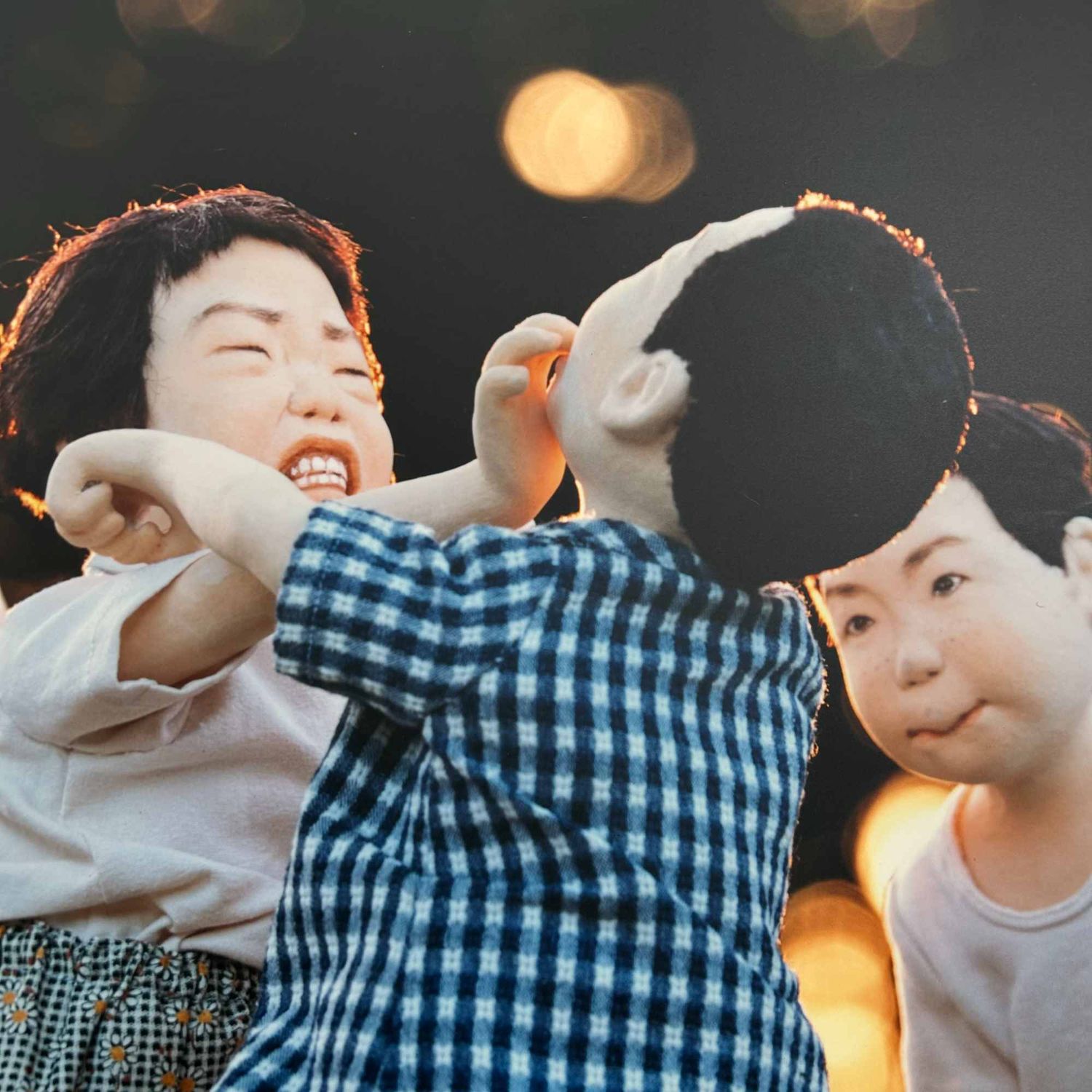 Tentoonstellingsfoto '​Children of the Showa Era', Michiko Ishii & Hajime Inoue, Japan.