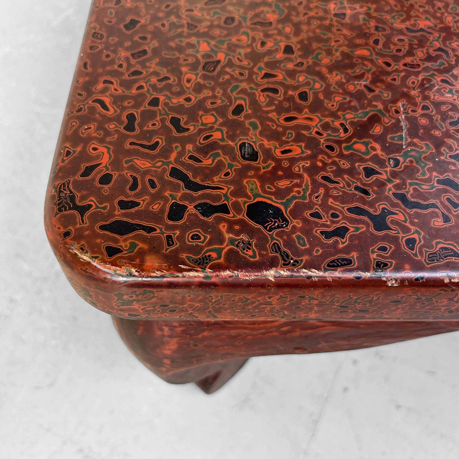 Elegante Lage Tafel, Tsugari Lakwerk, Chabudai, 1920s. Elegante Lage Tafel, Tsugari Lakwerk, Chabudai, 1920s.