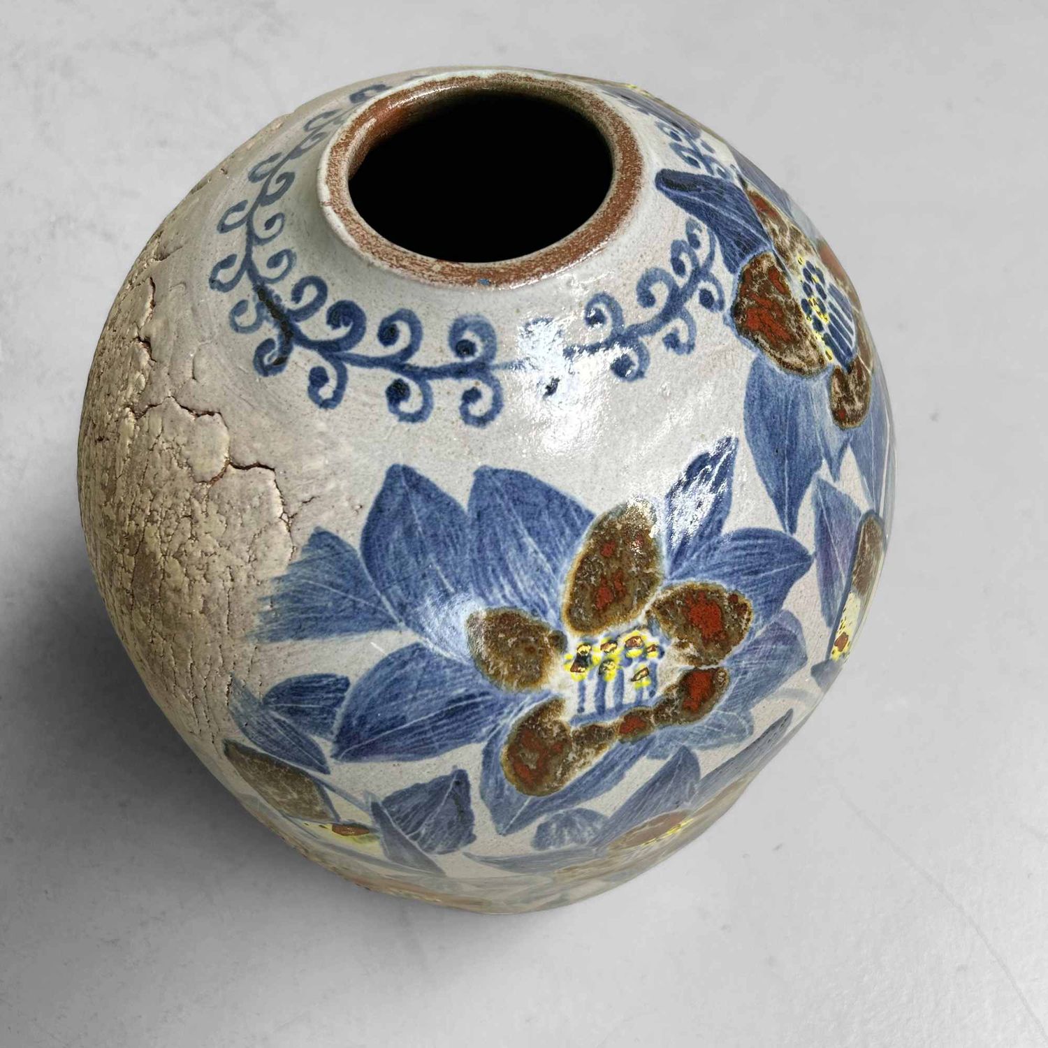 ​Unique Japanese Earthenware Ikebana Flower Vase, Taishō Period.