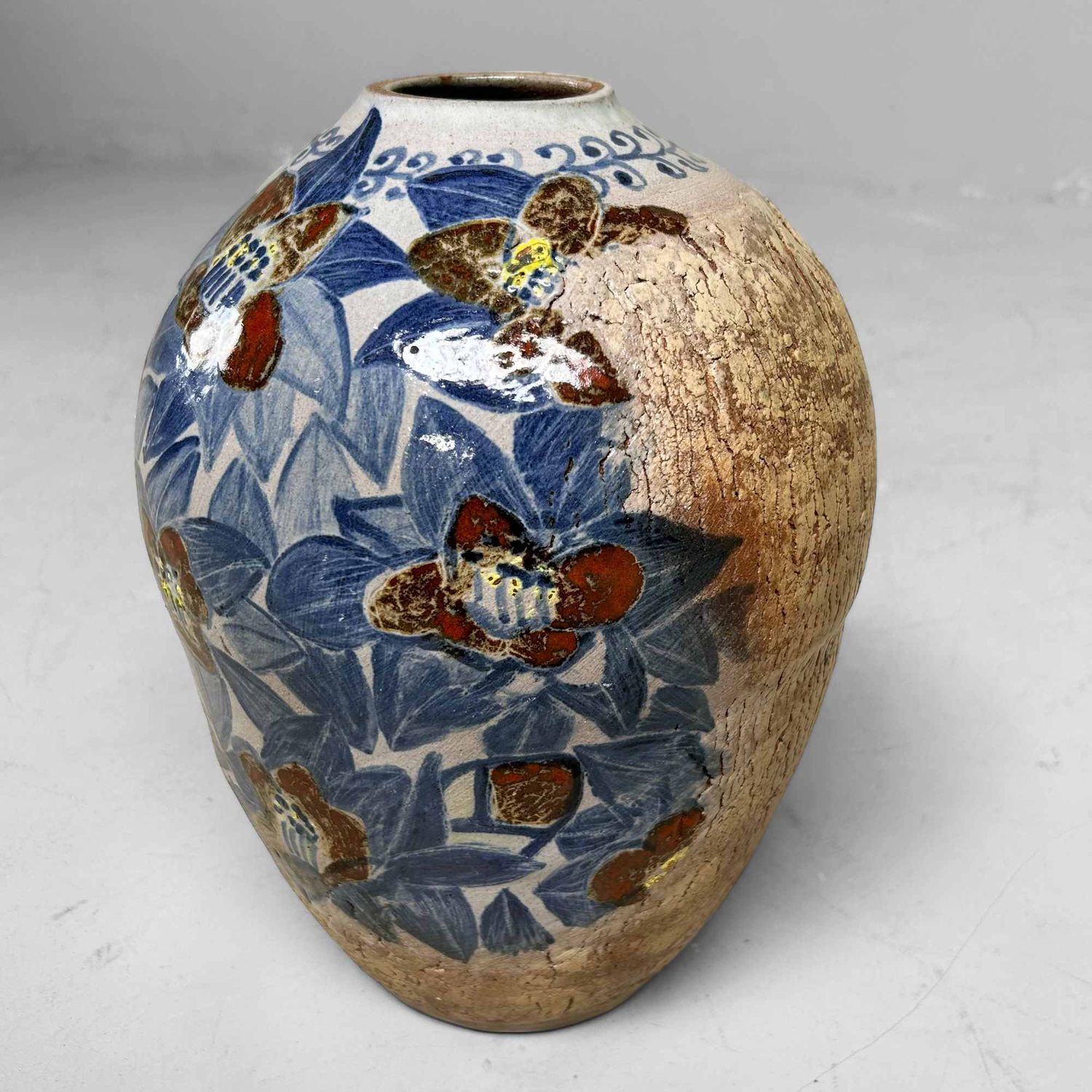 ​Unique Japanese Earthenware Ikebana Flower Vase, Taishō Period.