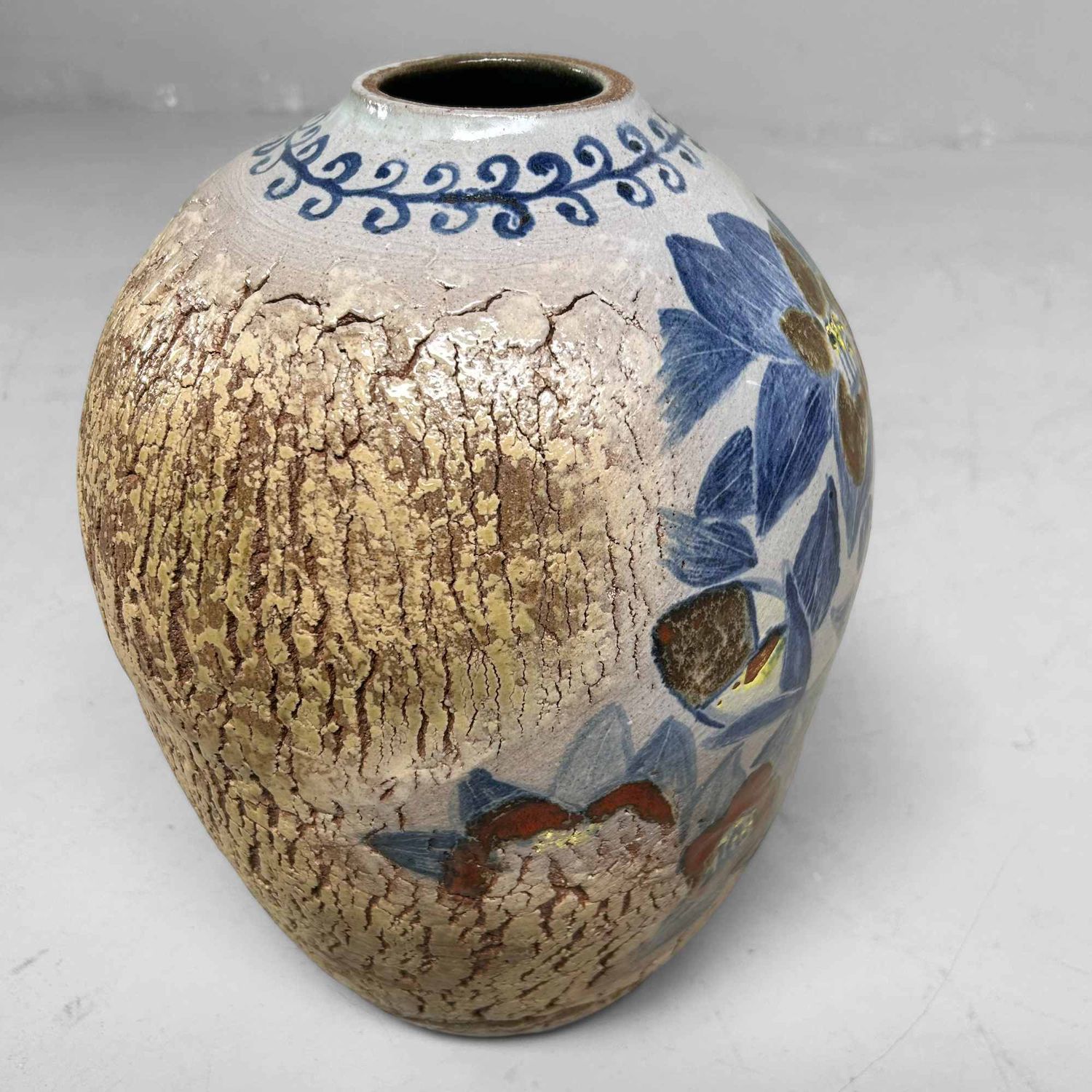 ​Unique Japanese Earthenware Ikebana Flower Vase, Taishō Period.
