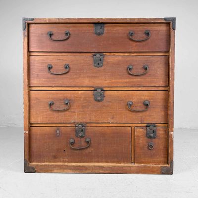 Traditional Japanese Tansu Chest of Drawers, Meiji Period.