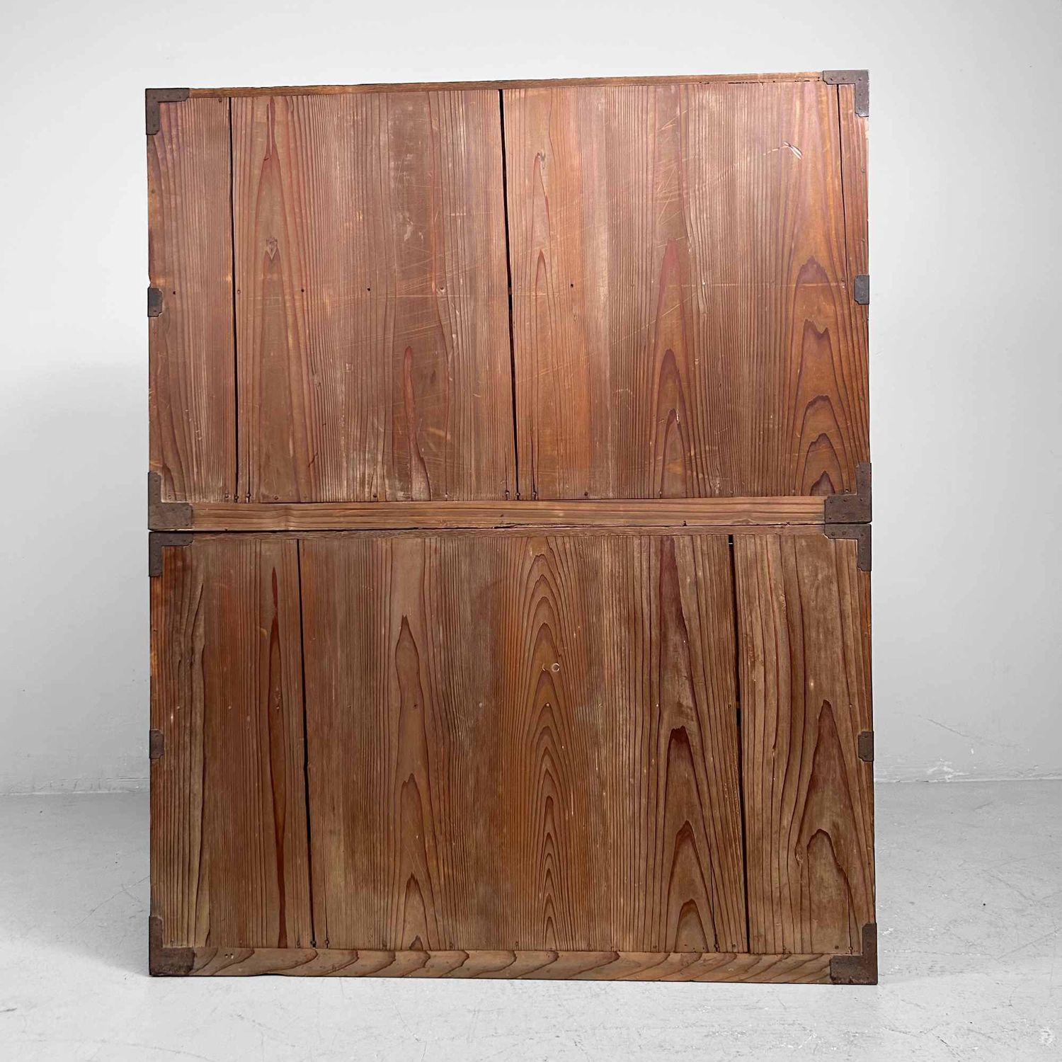 Kannon Biraki Isho Tansu, Traditionele Kledingkast, Meiji-periode, Japan.