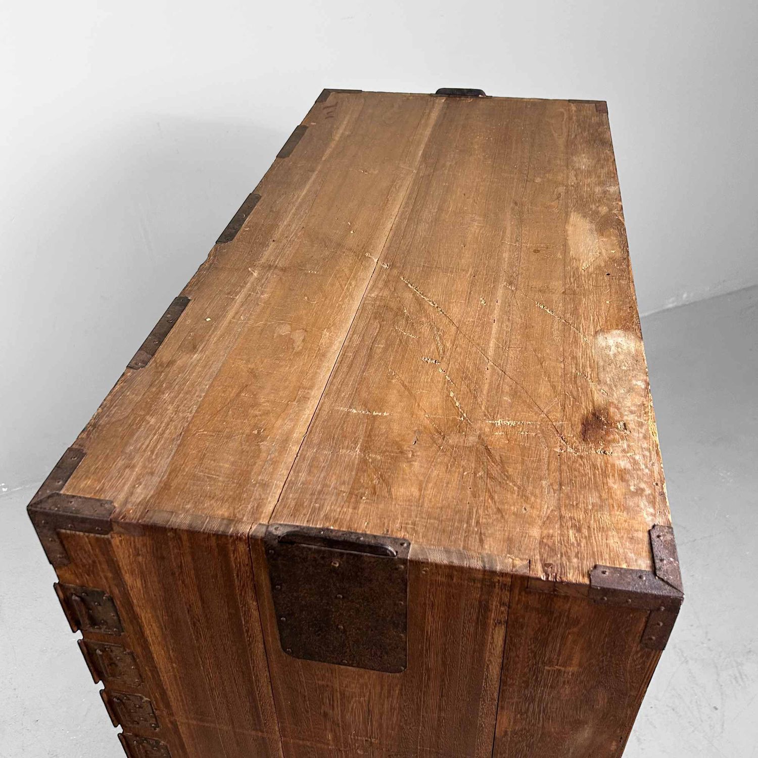 Kannon Biraki Isho Tansu, Traditionele Kledingkast, Meiji-periode, Japan.