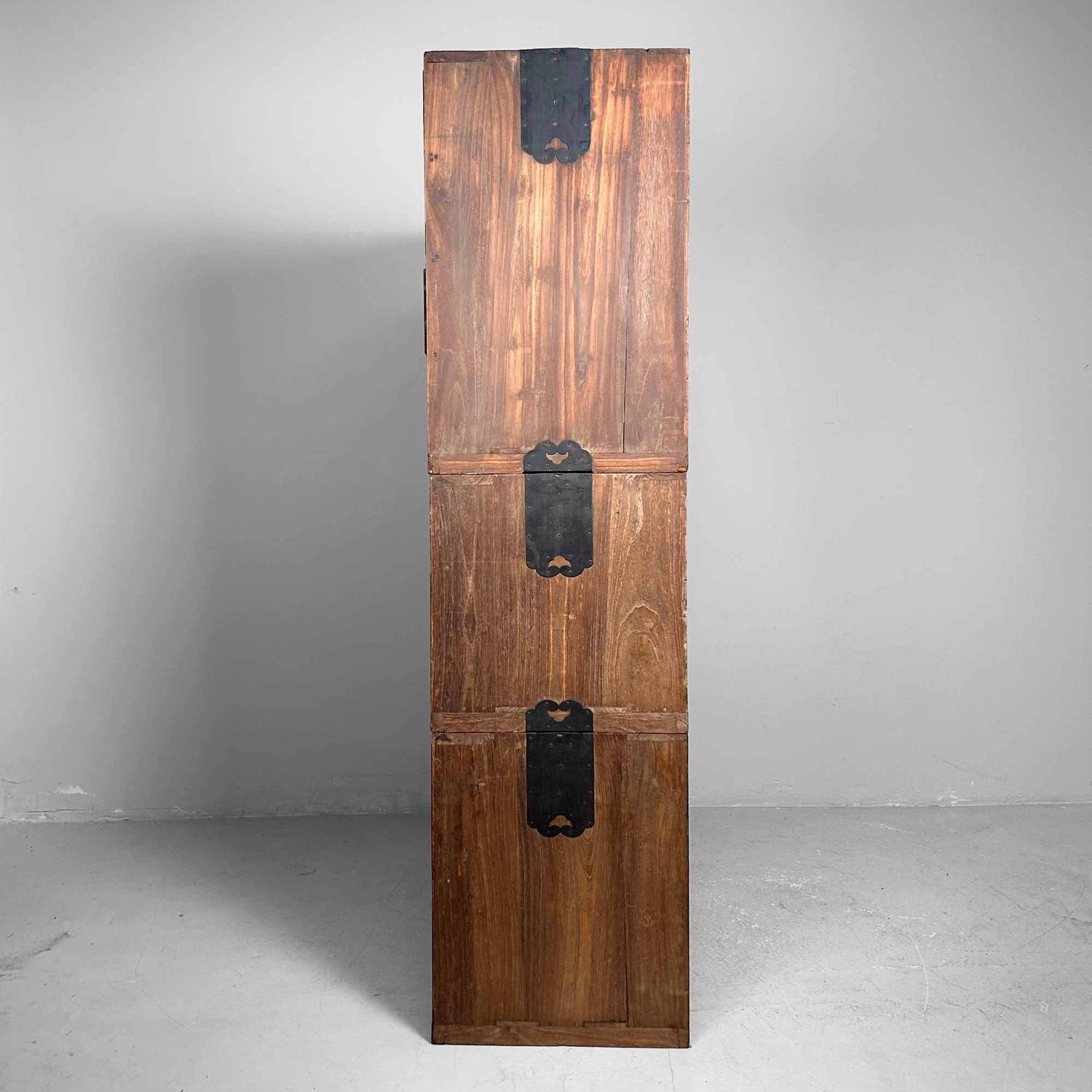 Japanse Kimono Paulownia Tansu Ladekast, Shōwa Periode.