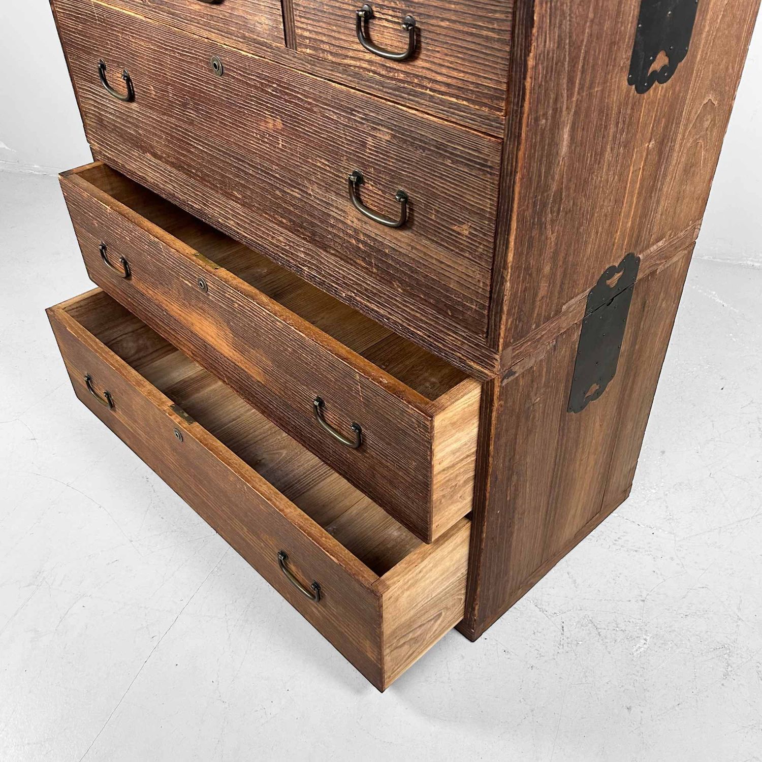 Japanse Kimono Paulownia Tansu Ladekast, Shōwa Periode.