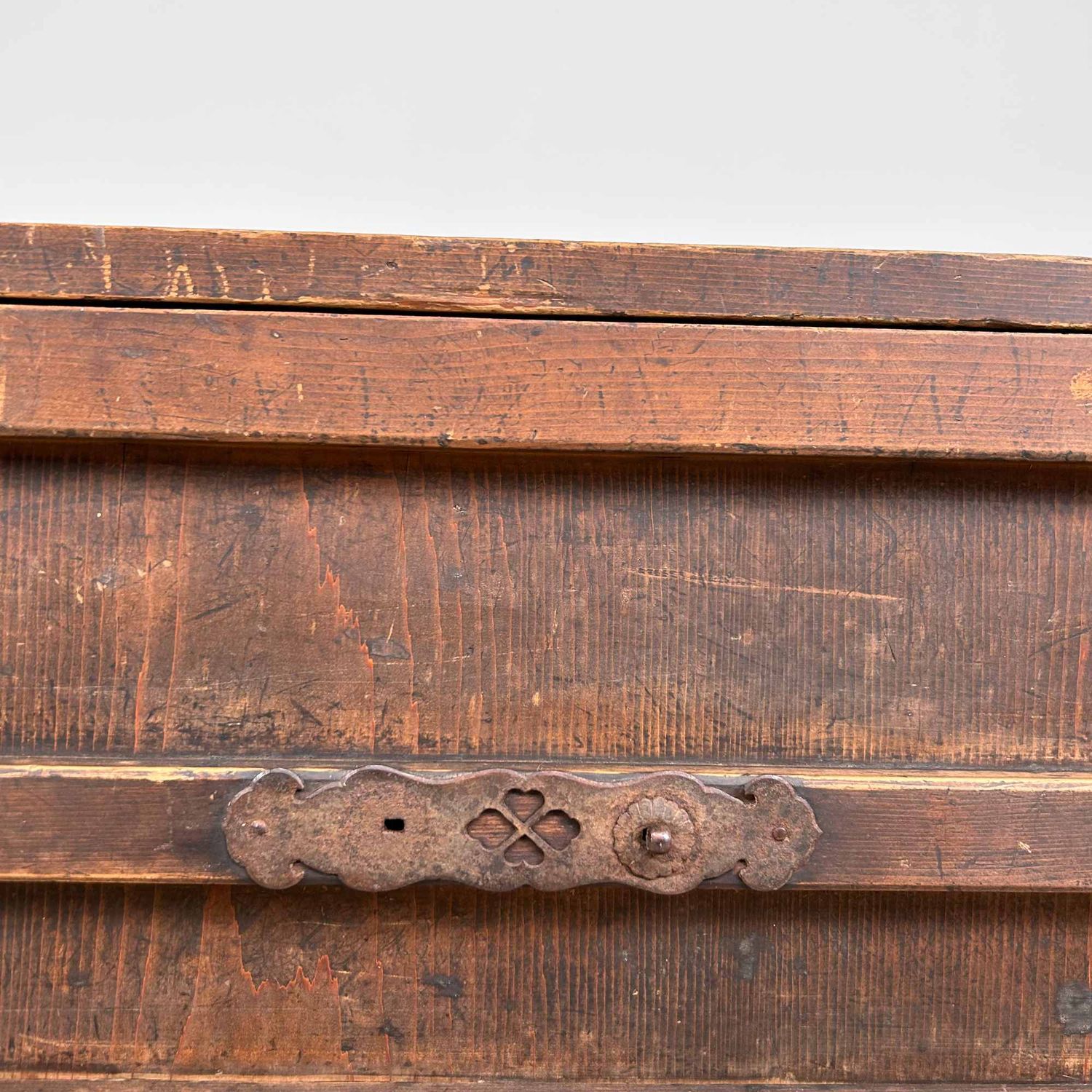 Ko-dansu (小箪笥), Low Drawer Chest, Meiji Period, Japan.
