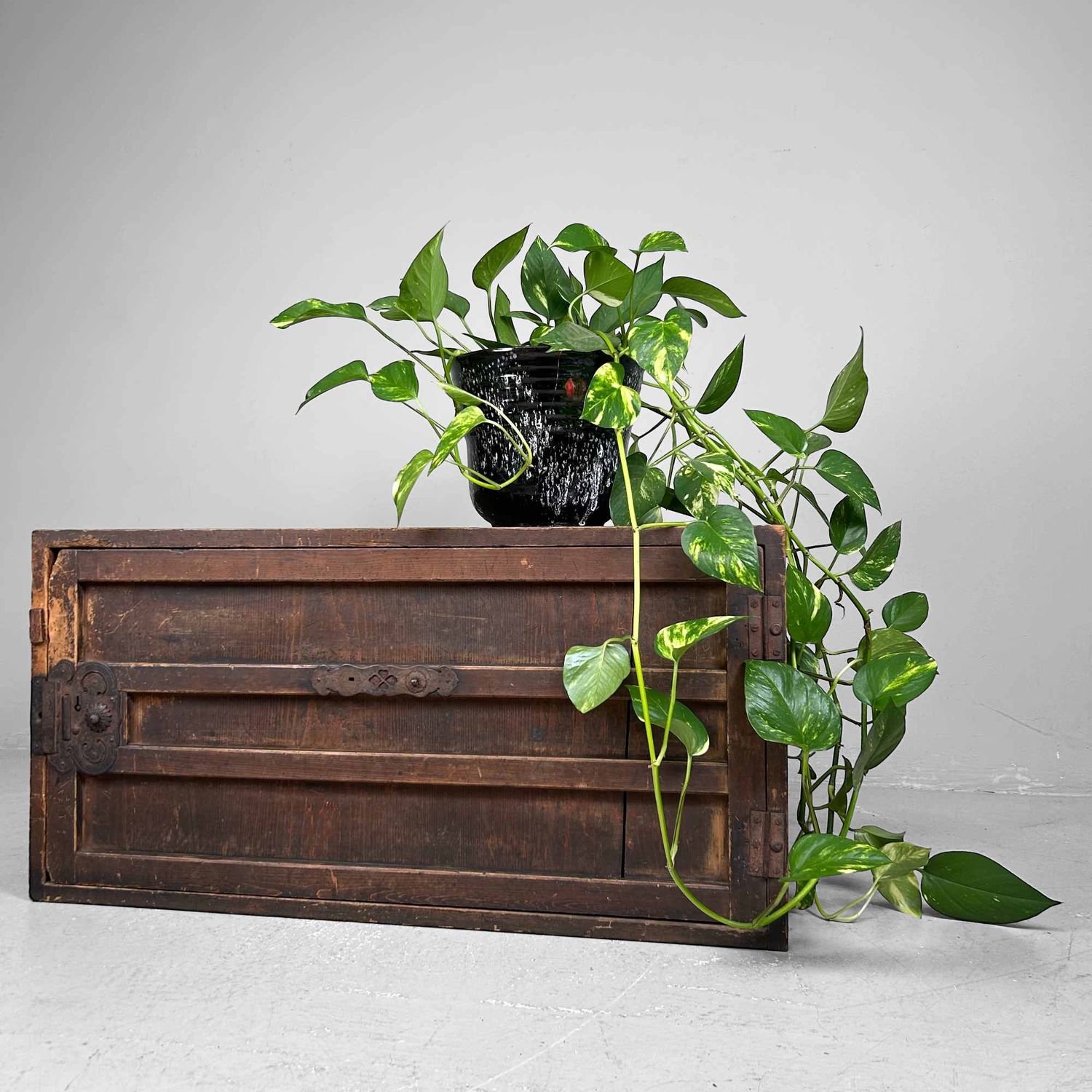 Ko-dansu (小箪笥), Low Drawer Chest, Meiji Period, Japan.