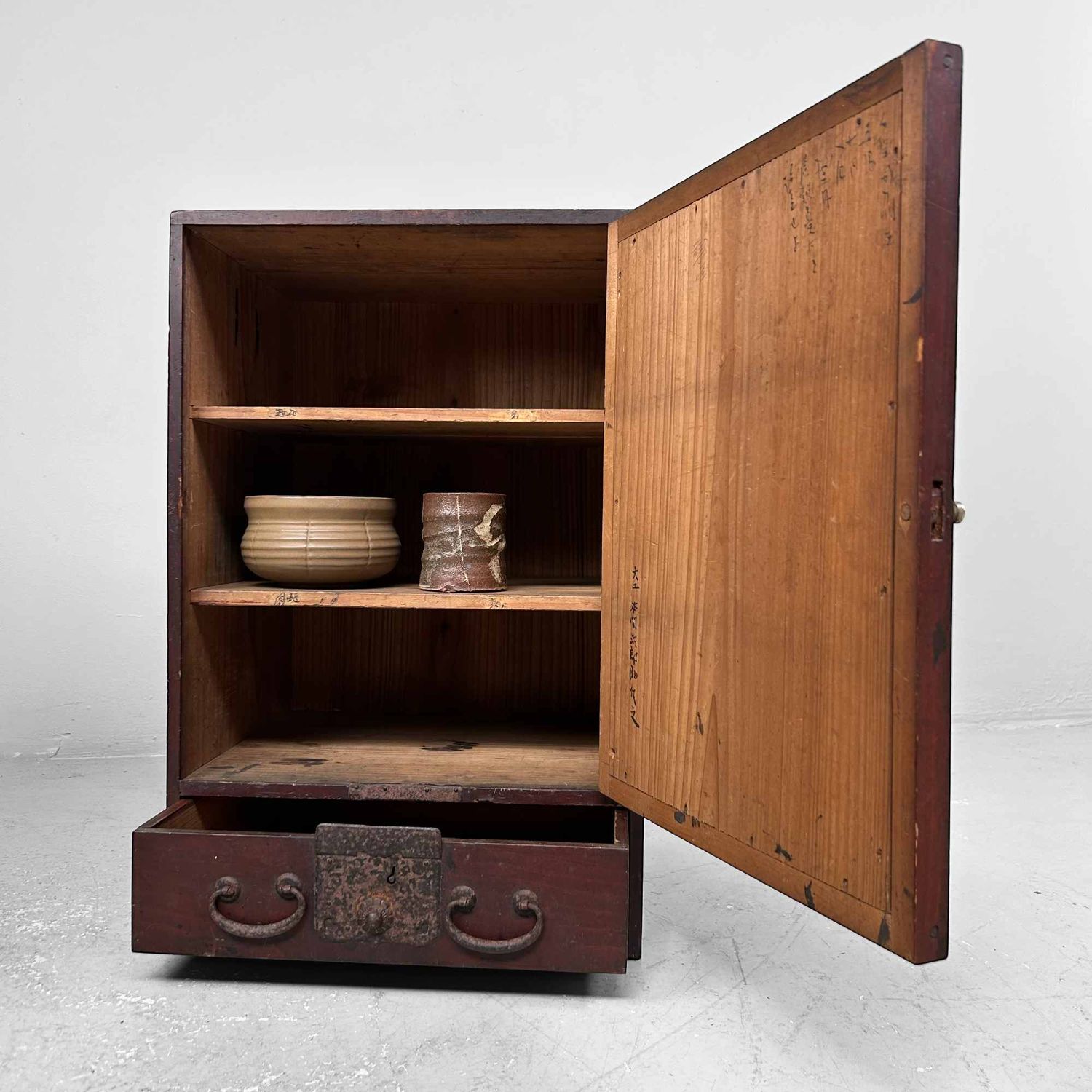 Chabako (茶箱), Storage Cabinet for Tea Ceremony, Meiji Period, Japan.