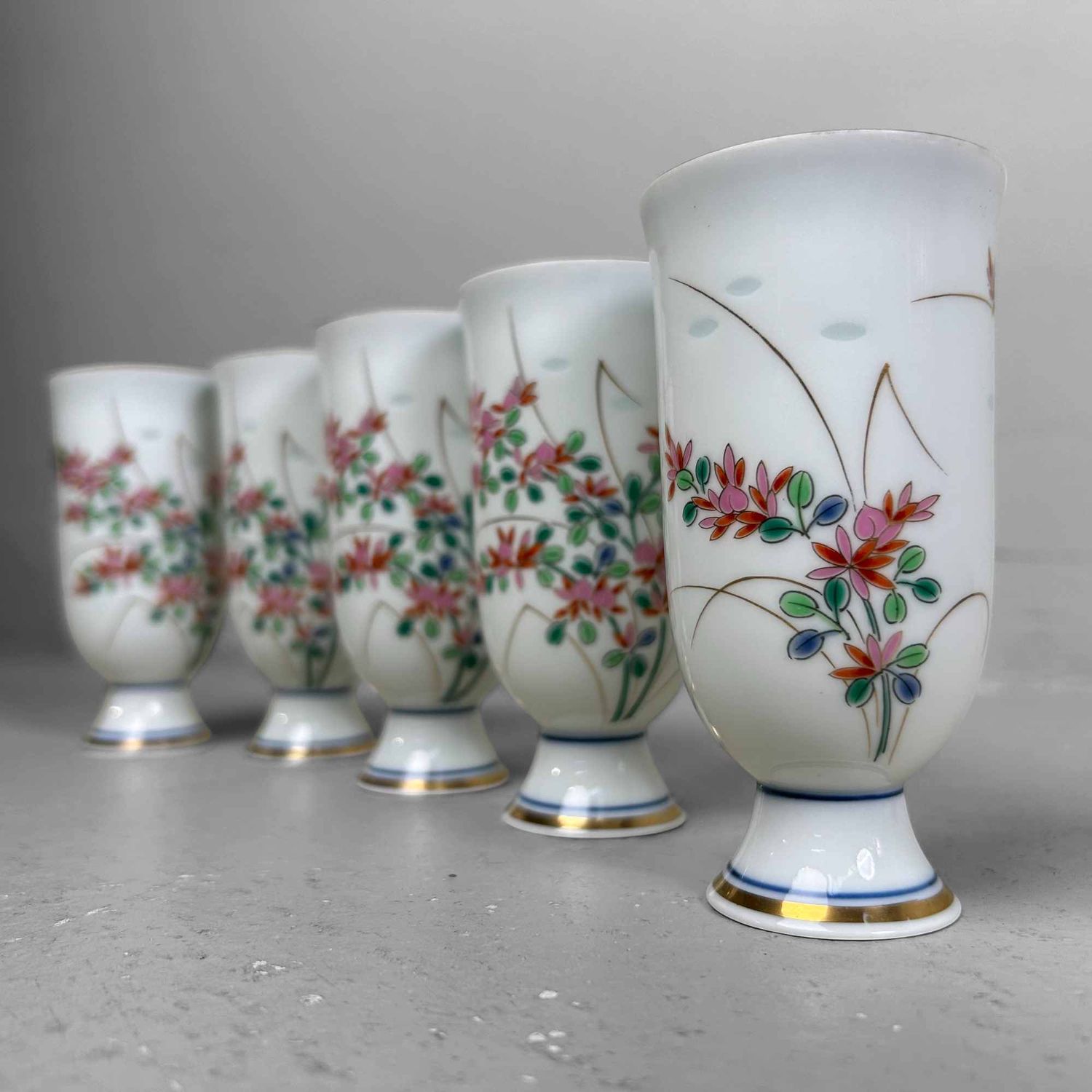 Rare Set of Sake/Tea Cups, Shobido Honten, Arita, Shōwa Period.