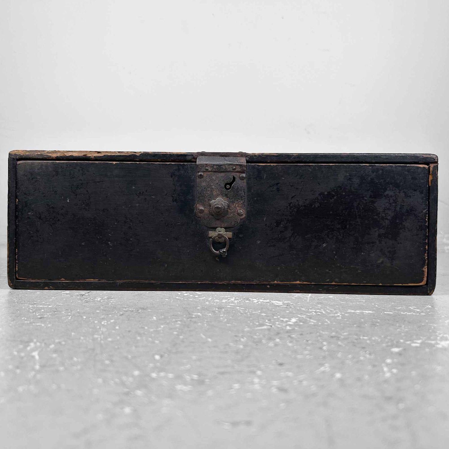 Ko-dansu (小箪笥), Japanese Low Storage Chest, Meiji Period.