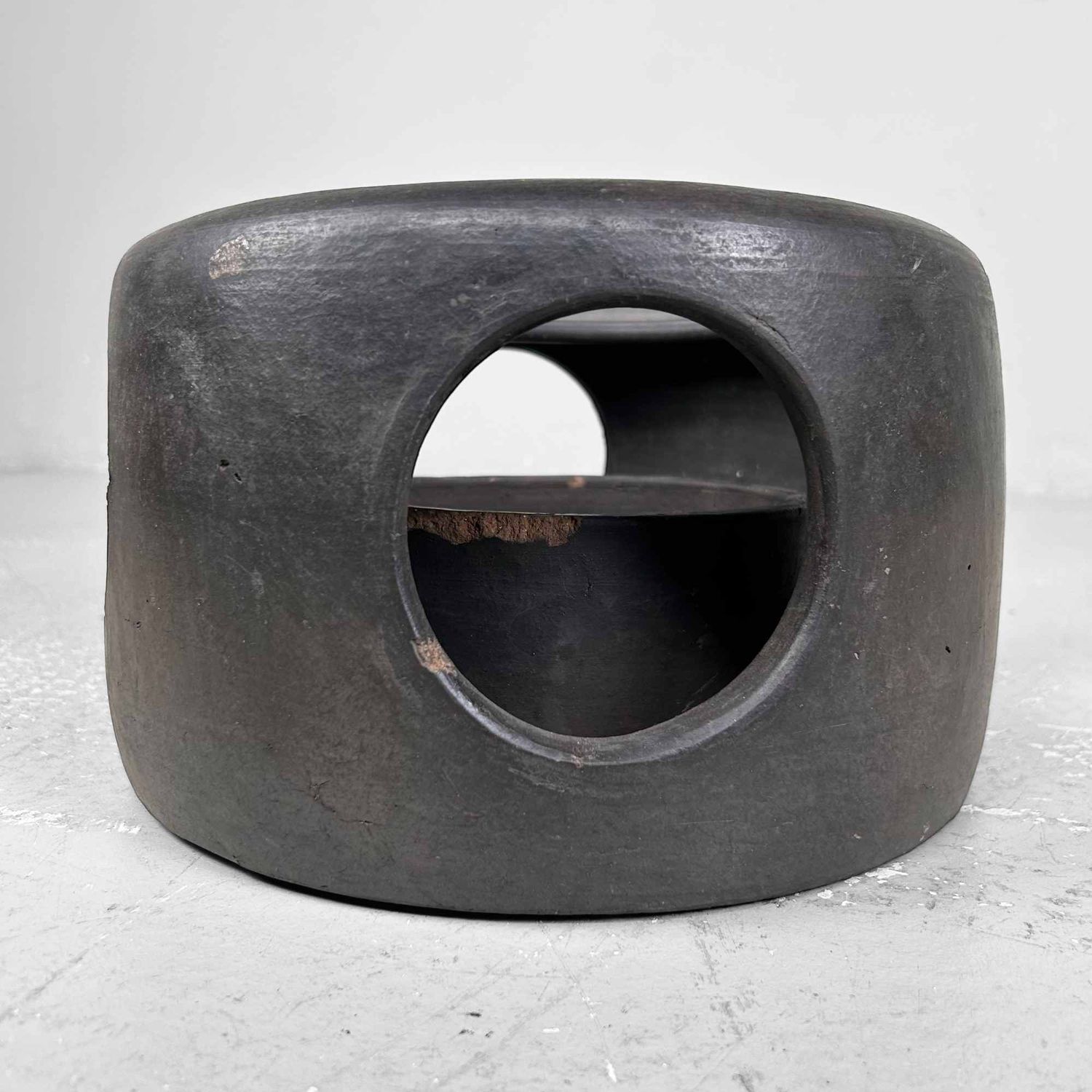 Minimalist Earthenware Fire Pot, Hibachi, Meiji period, Japan.