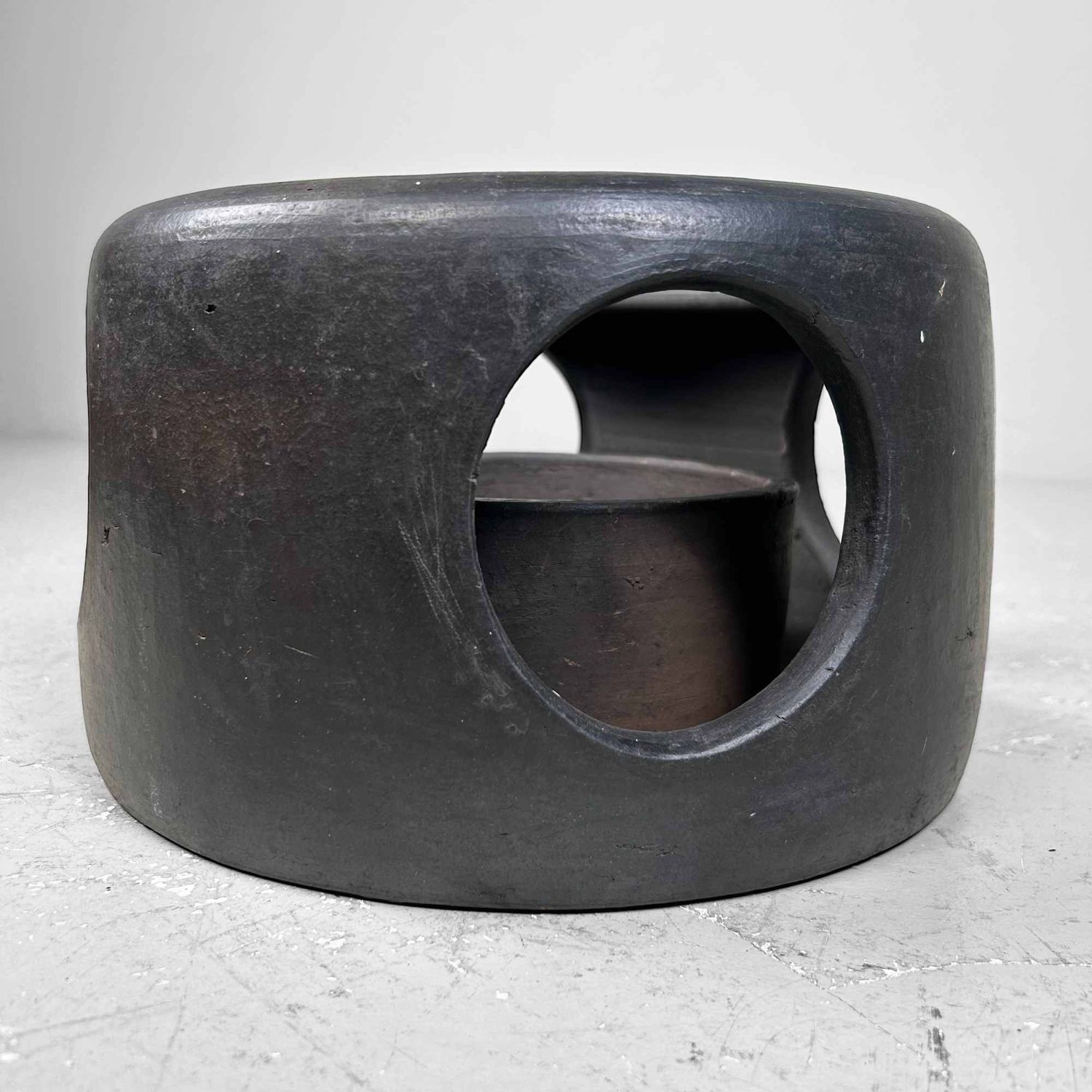 Minimalist Earthenware Fire Pot, Hibachi, Meiji period, Japan.