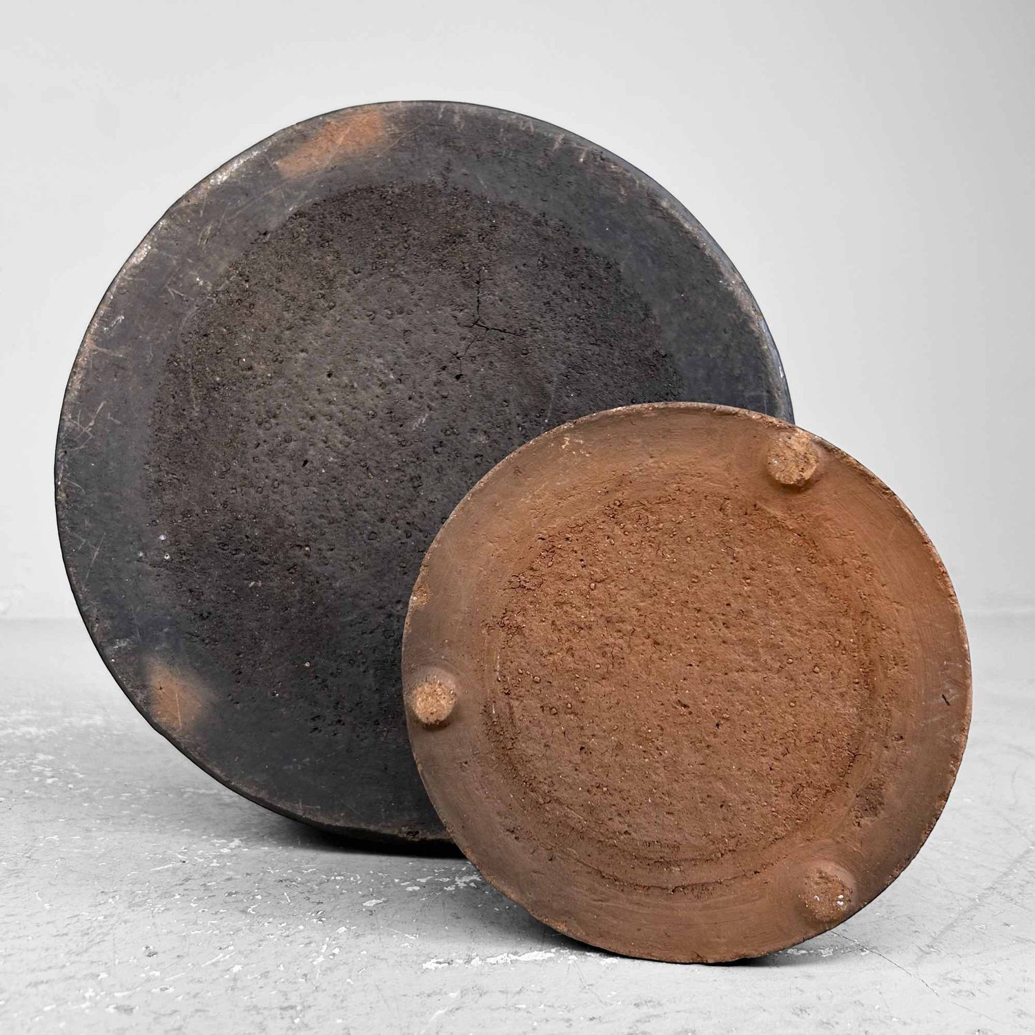 Minimalist Earthenware Fire Pot, Hibachi, Meiji period, Japan.