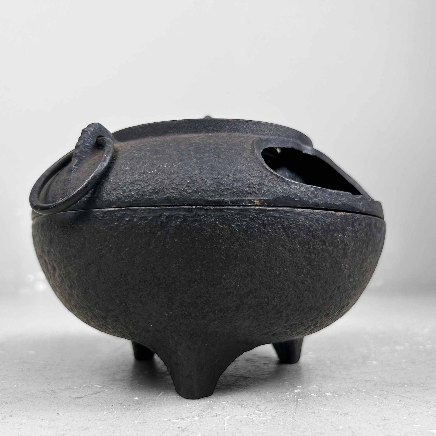 Japanese Cast Iron 'Chagama​ Furo' Ashtray, Nambu Tekki, Shōwa Period.
