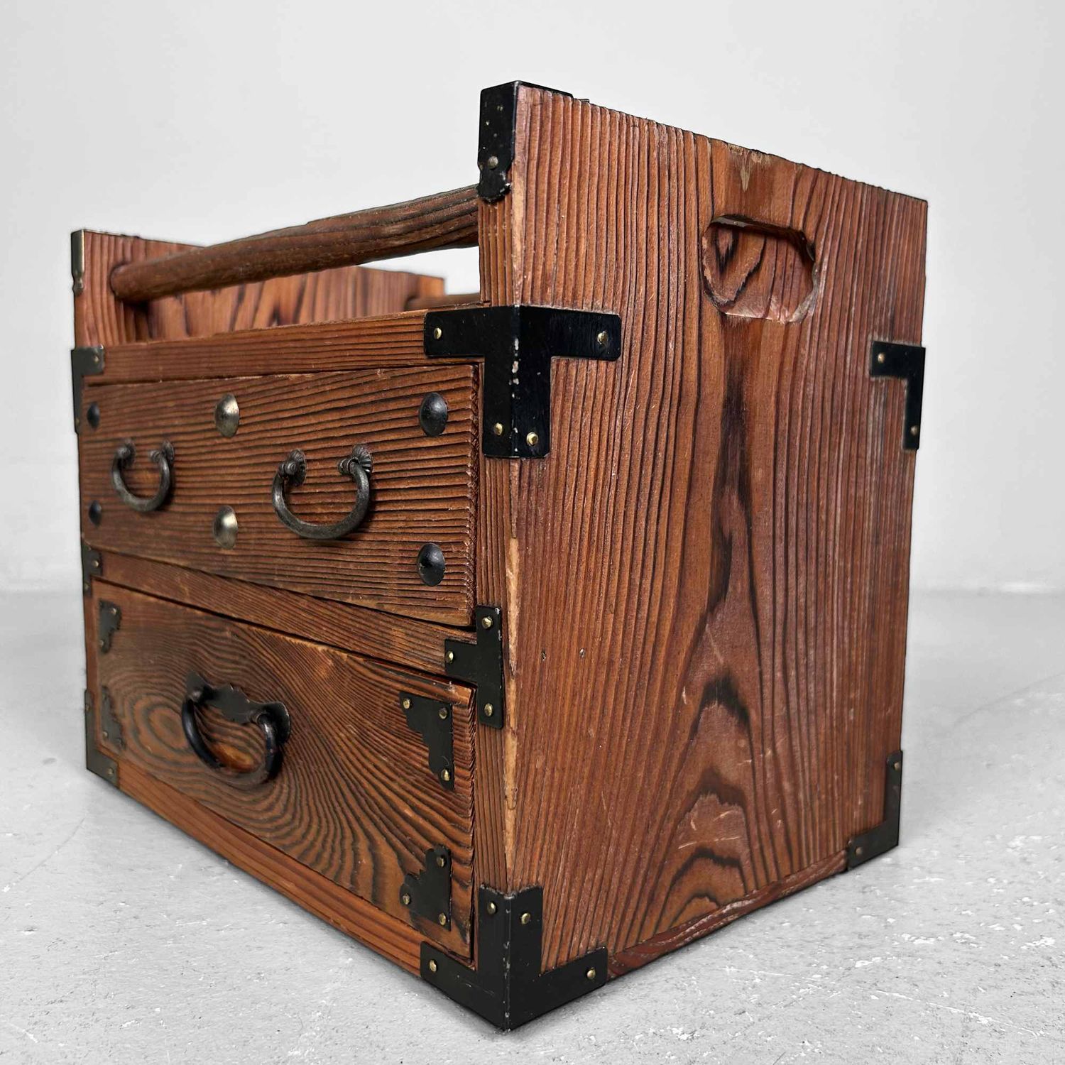 Yakusugi Kastje voor Juwelen, Japan, Shōwa-periode.