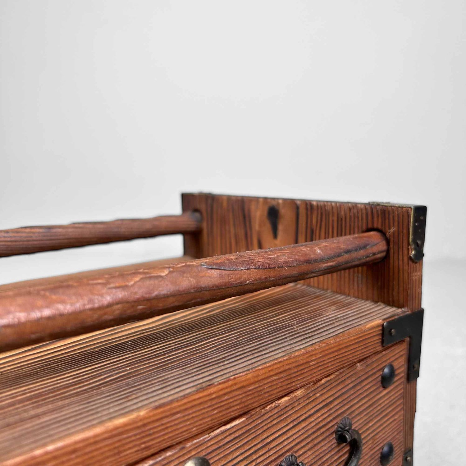 Yakusugi Kastje voor Juwelen, Japan, Shōwa-periode.