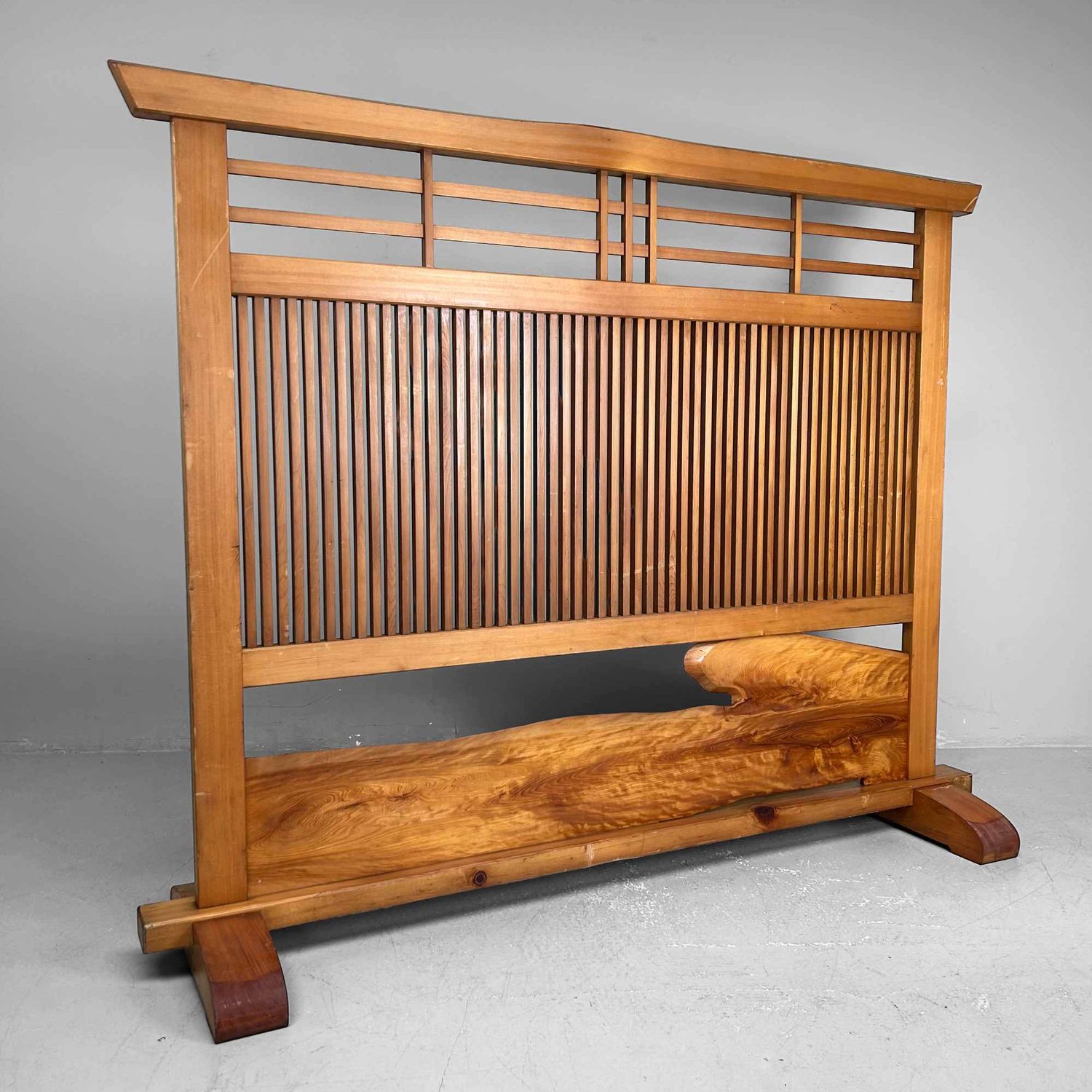 Vintage Japanese Wooden Screen Room Divider, Tategu 建具, 1960s.