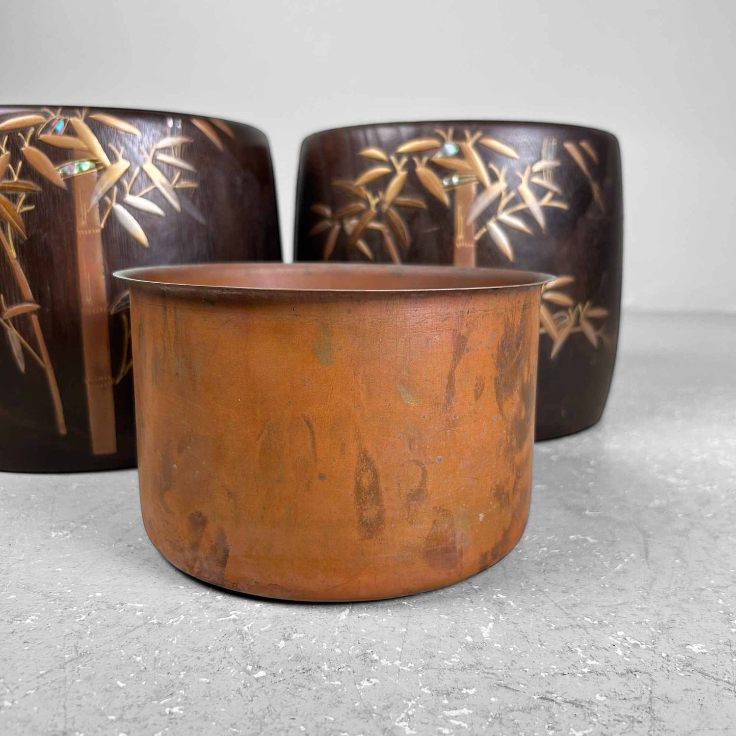 Set Vintage Kiri Maki-e Hibachi, Shōwa Period, Japan.