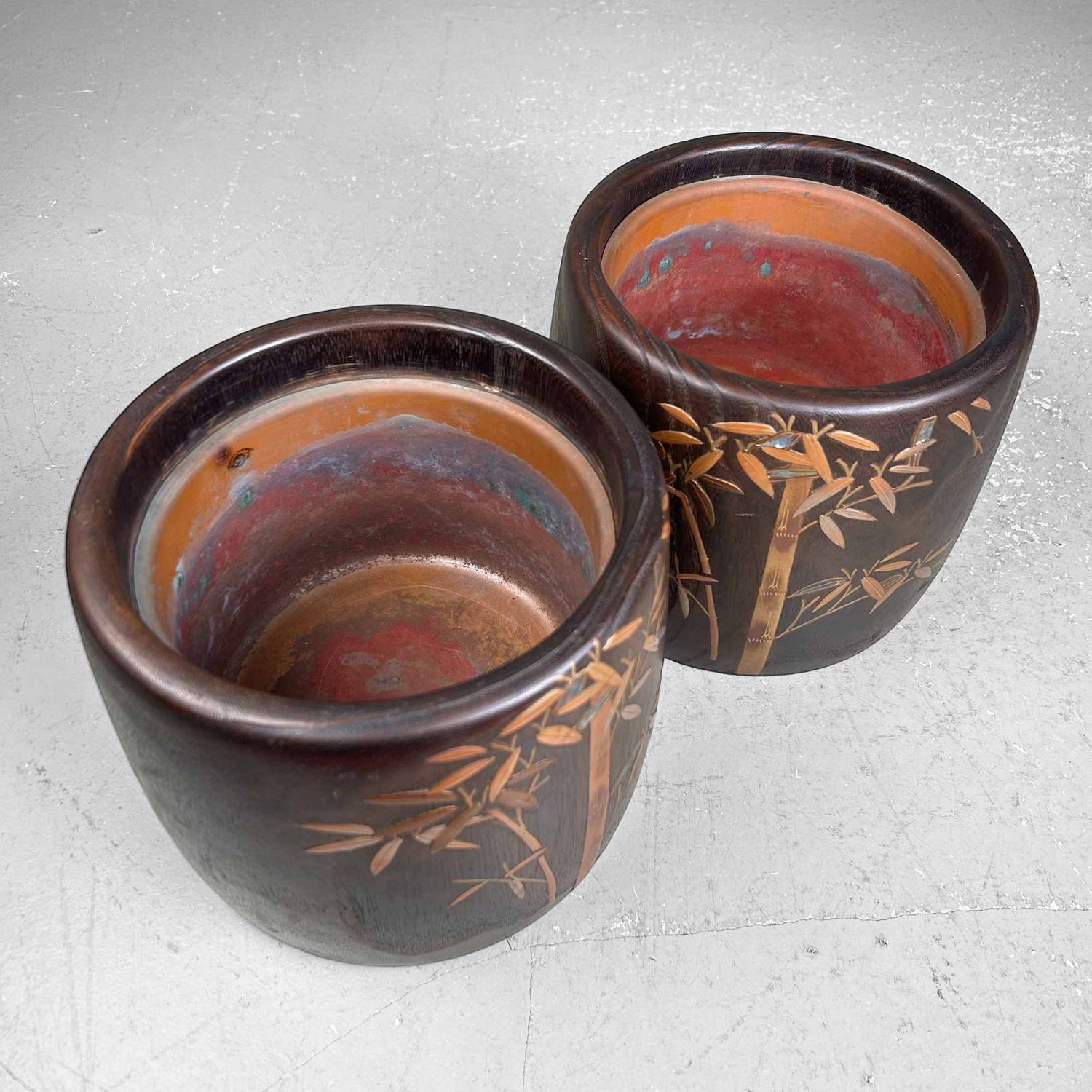 Set Vintage Kiri Maki-e Hibachi, Shōwa Period, Japan.