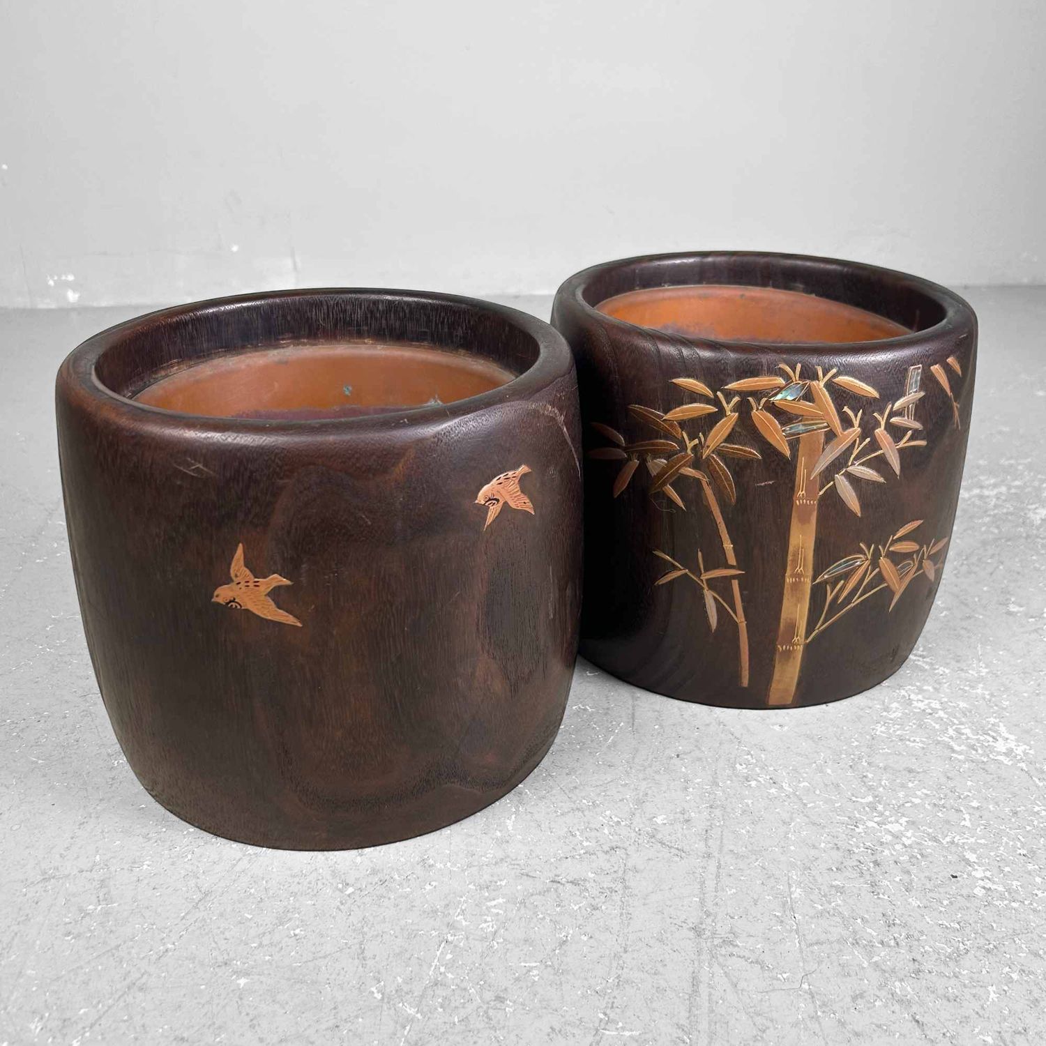 Set Vintage Kiri Maki-e Hibachi, Shōwa Period, Japan.