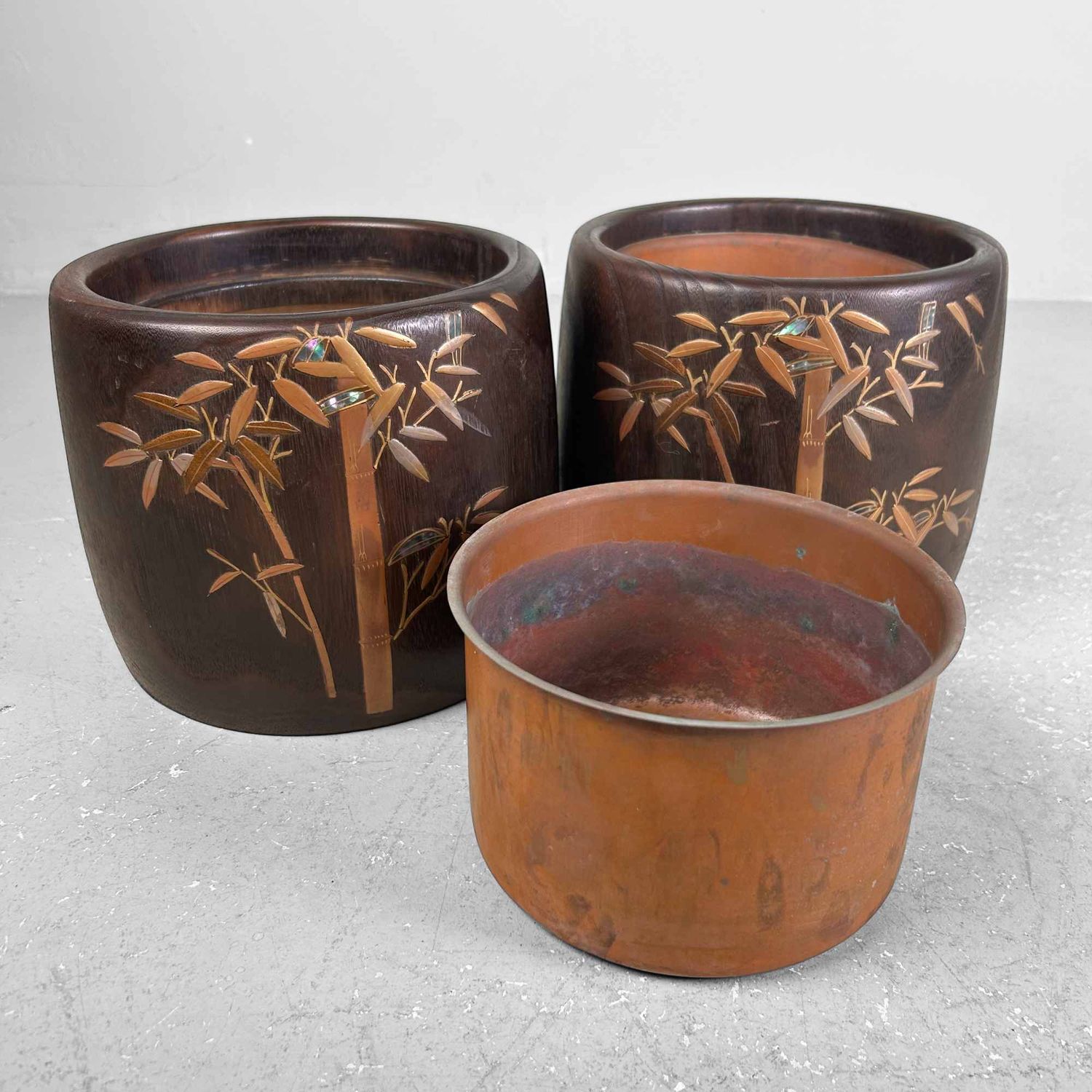 Set Vintage Kiri Maki-e Hibachi, Shōwa Period, Japan.