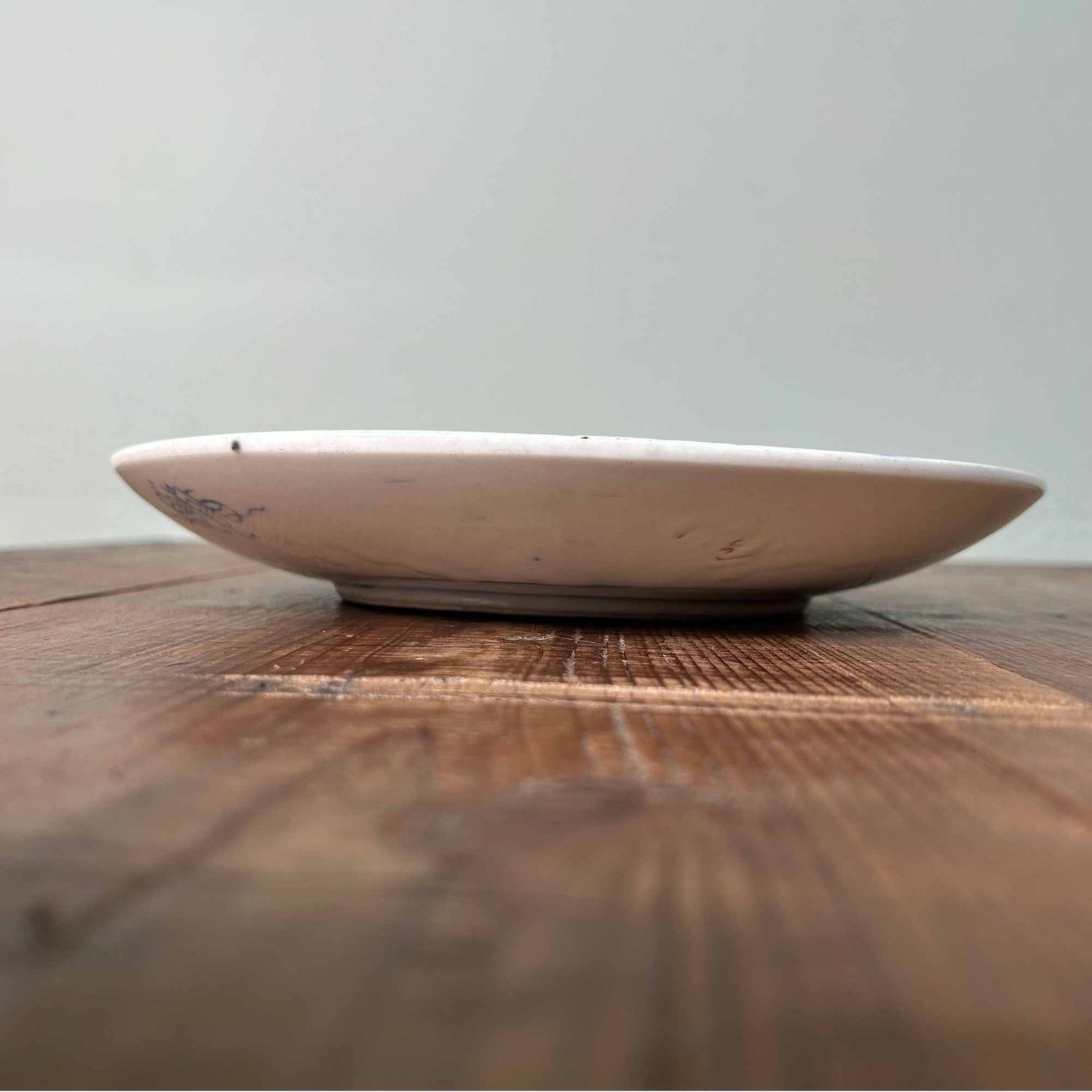 Hand-Painted Porcelain Japanese Plate, Arita, Japan, Meiji Period.