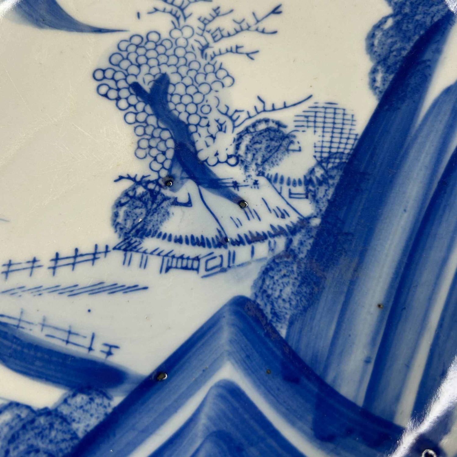 Hand-Painted Porcelain Japanese Plate, Arita, Japan, Meiji Period.