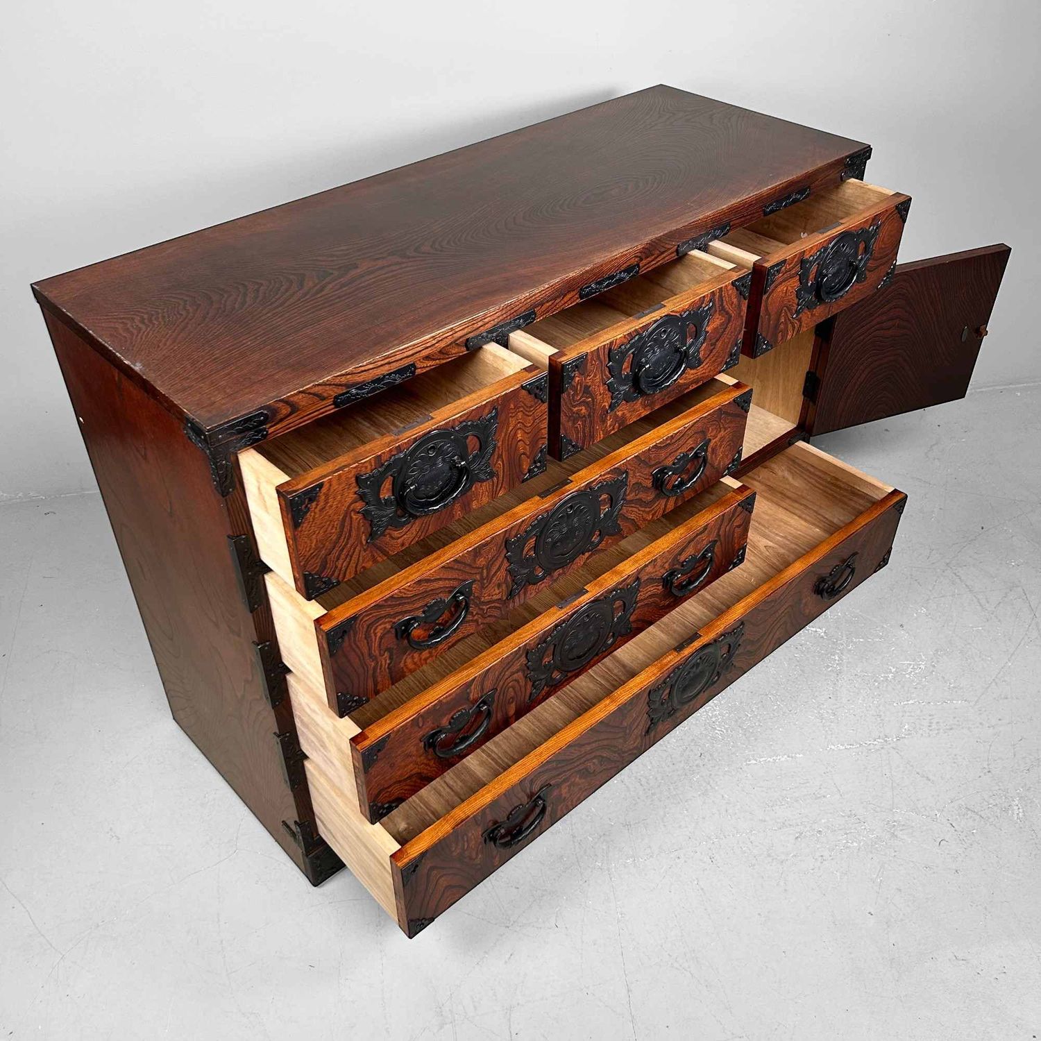 Mid Century Tansu, Japanse Ladekast, Shōwa Periode.