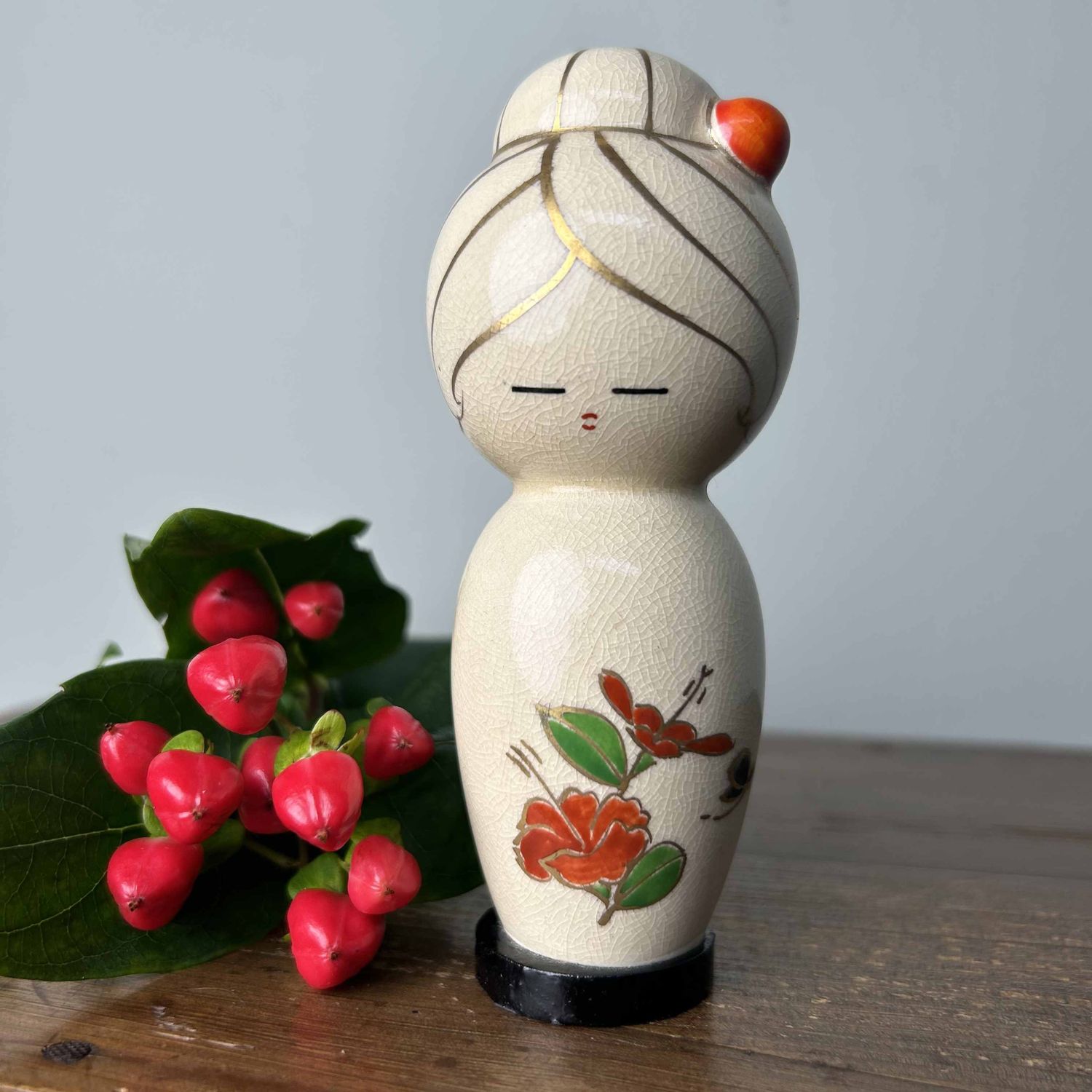 Vintage Satsuma Yaki Kokeshi door Kishusaku Hatamoto, Japan.